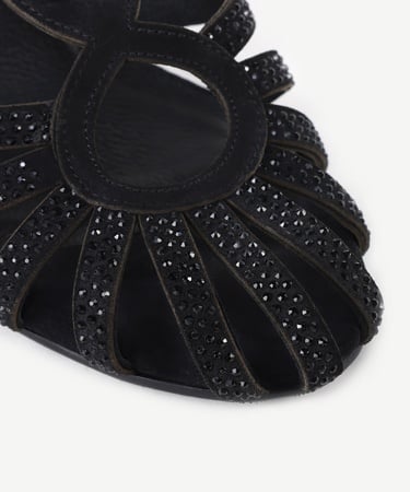  YARGICI Aksesuar Detaylı Deri Topuklu Ayakkabı