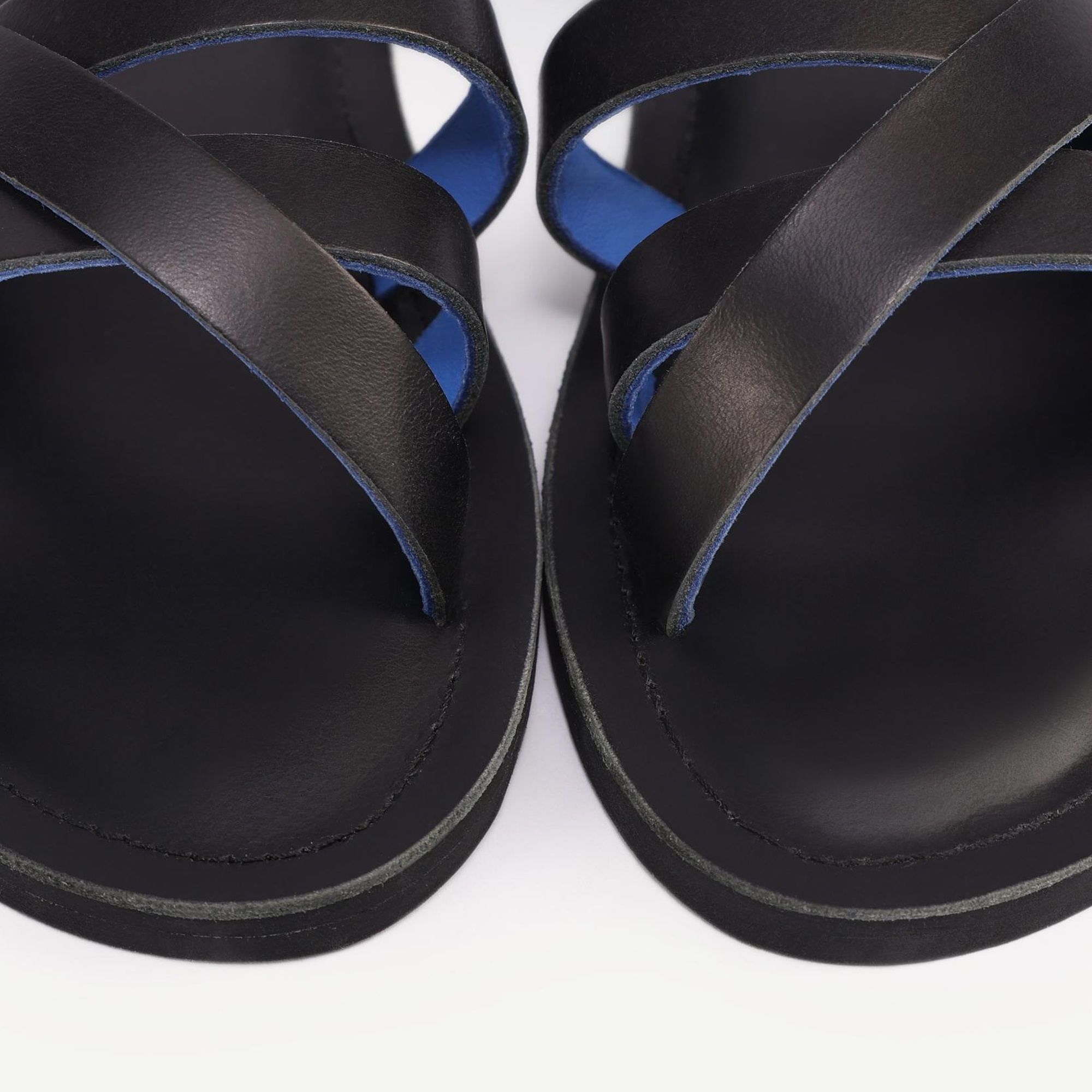 YARGICI Renkli Astarlı Deri Sandalet