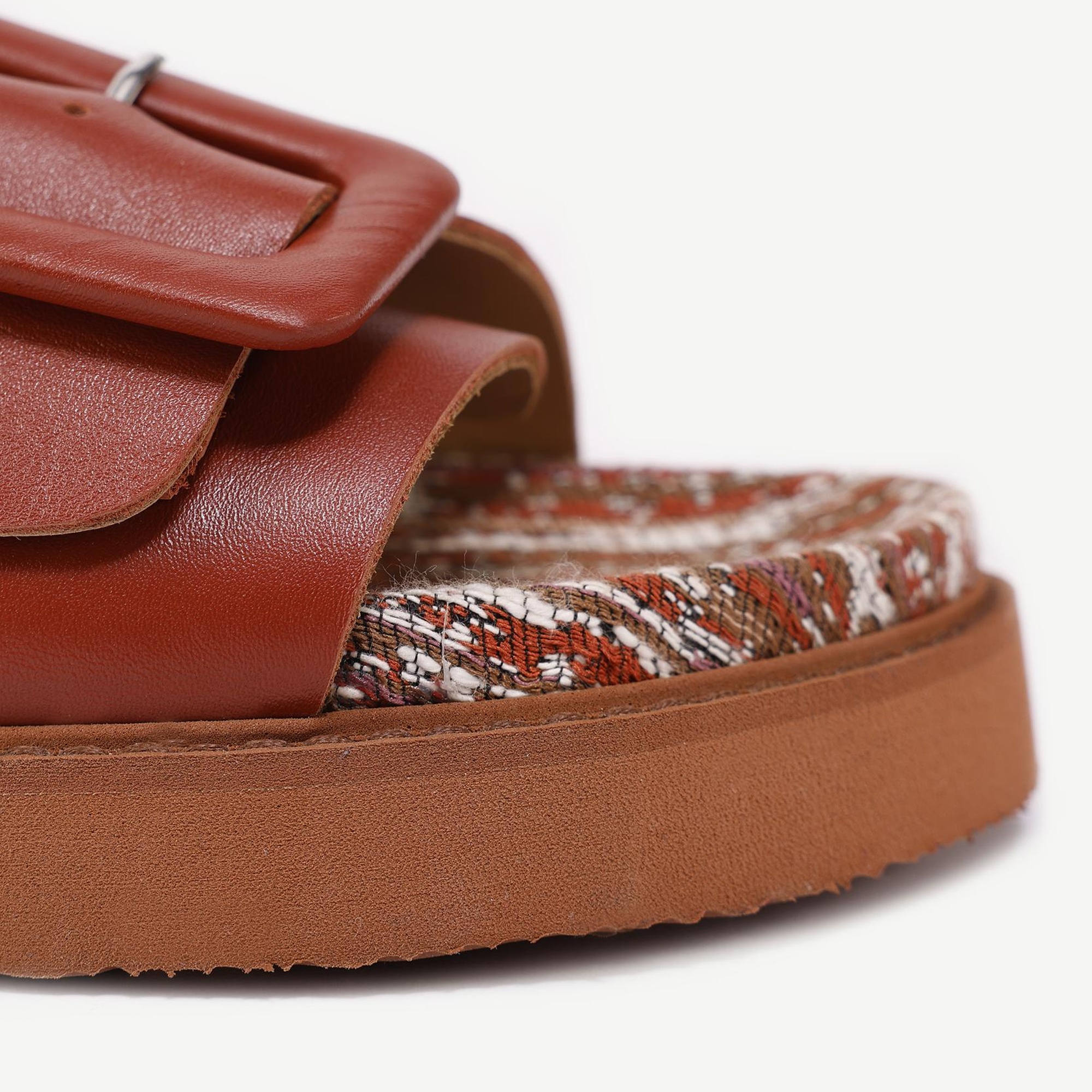 YARGICI Deri Toka Detaylı Kumaş Terlik