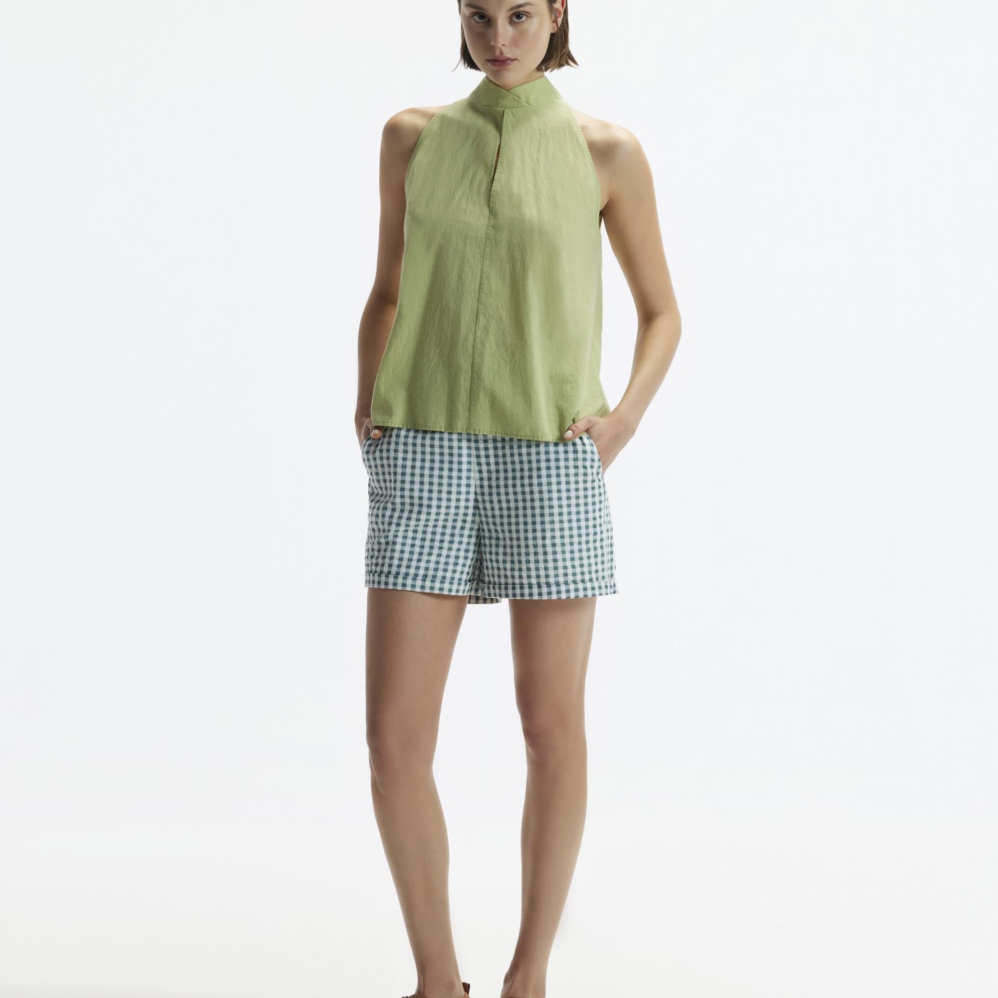 YARGICI Kolsuz Dik Yaka Bağlamalı Bluz