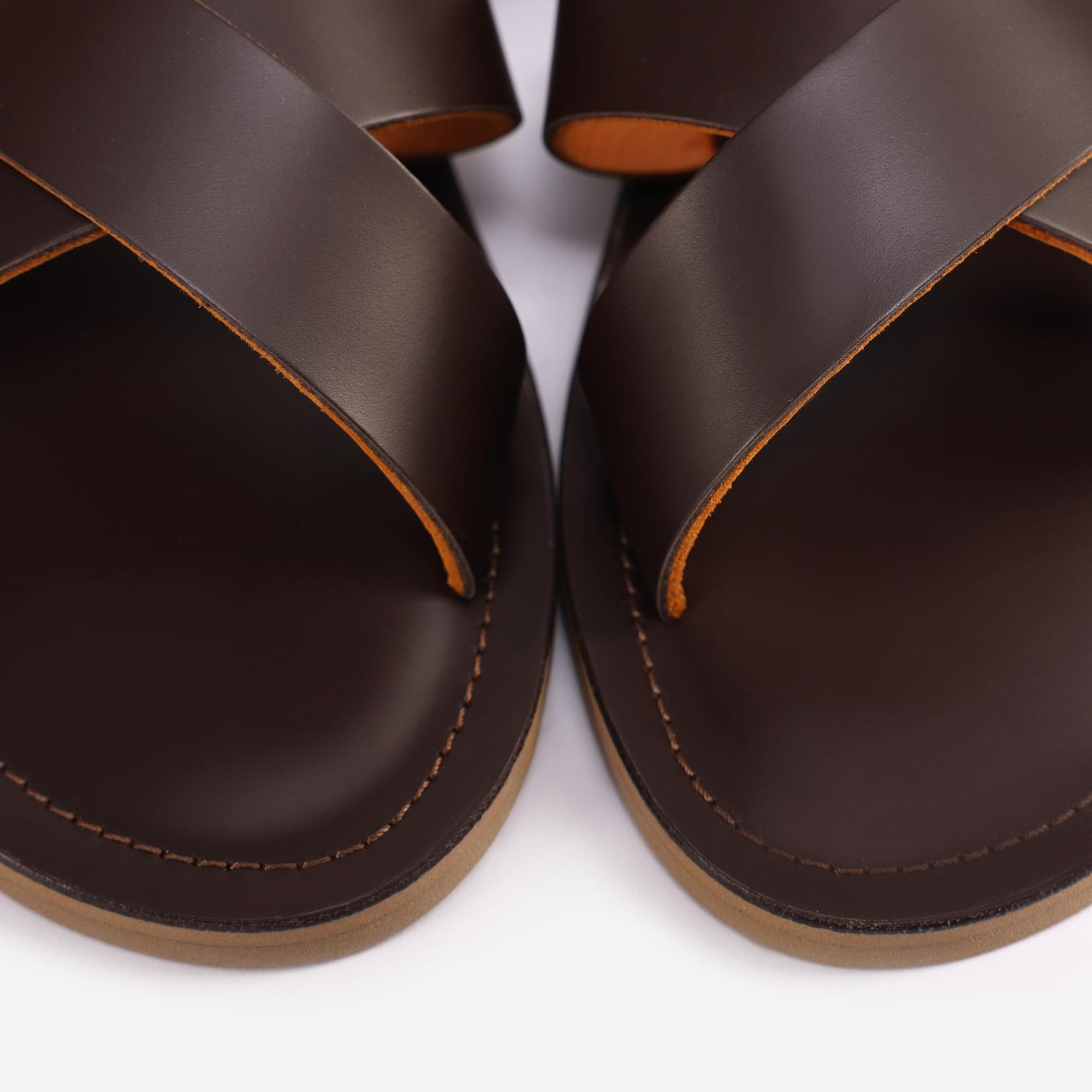 YARGICI Arkadan Bağlı Deri Sandalet