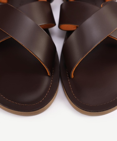  YARGICI Arkadan Bağlı Deri Sandalet