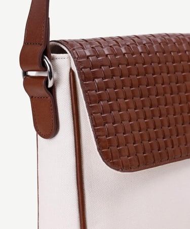  YARGICI Deri Sepet Baskı Detaylı Canvas Çapraz Çanta