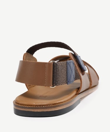  YARGICI Çapraz Deri Sandalet