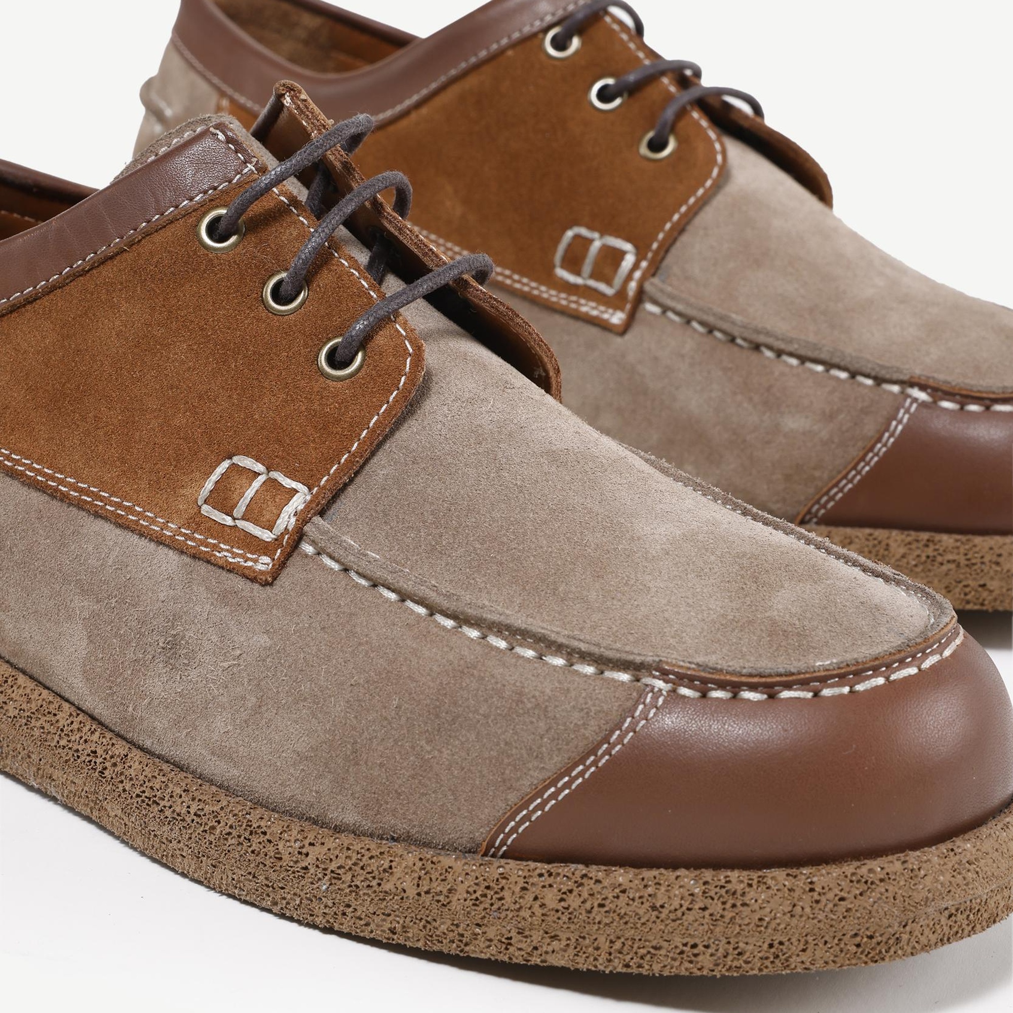 YARGICI Retro Görünümlü Deri Bağlı Ayakkabı