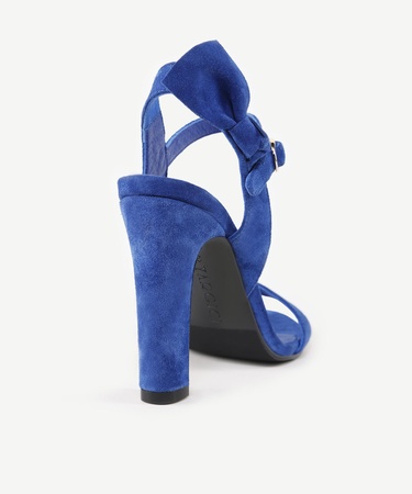  YARGICI Fiyonk Detaylı Deri Topuklu Ayakkabı