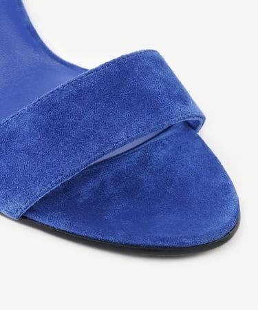  YARGICI Fiyonk Detaylı Deri Topuklu Ayakkabı