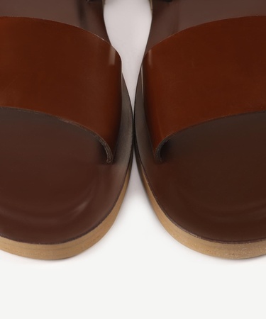  YARGICI Tek Bantlı Deri Sandalet