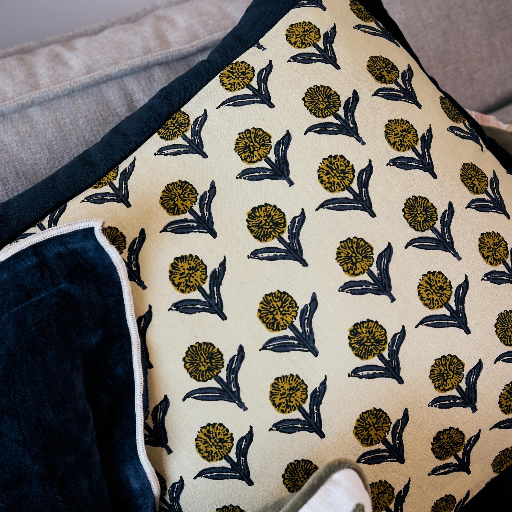 YARGICI Yastık(45X45 Cm)