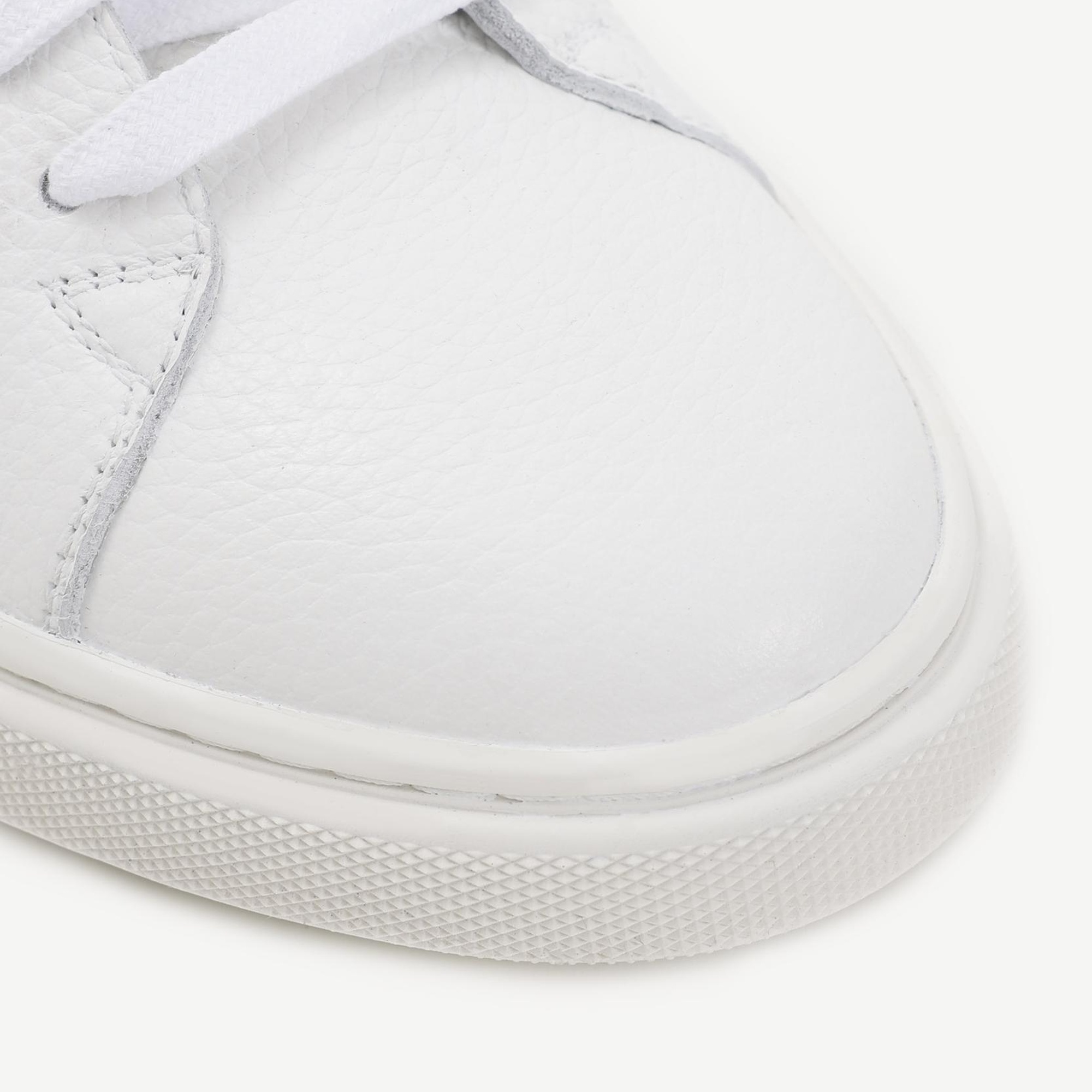 YARGICI Klasik Beyaz Spor Ayakkabı