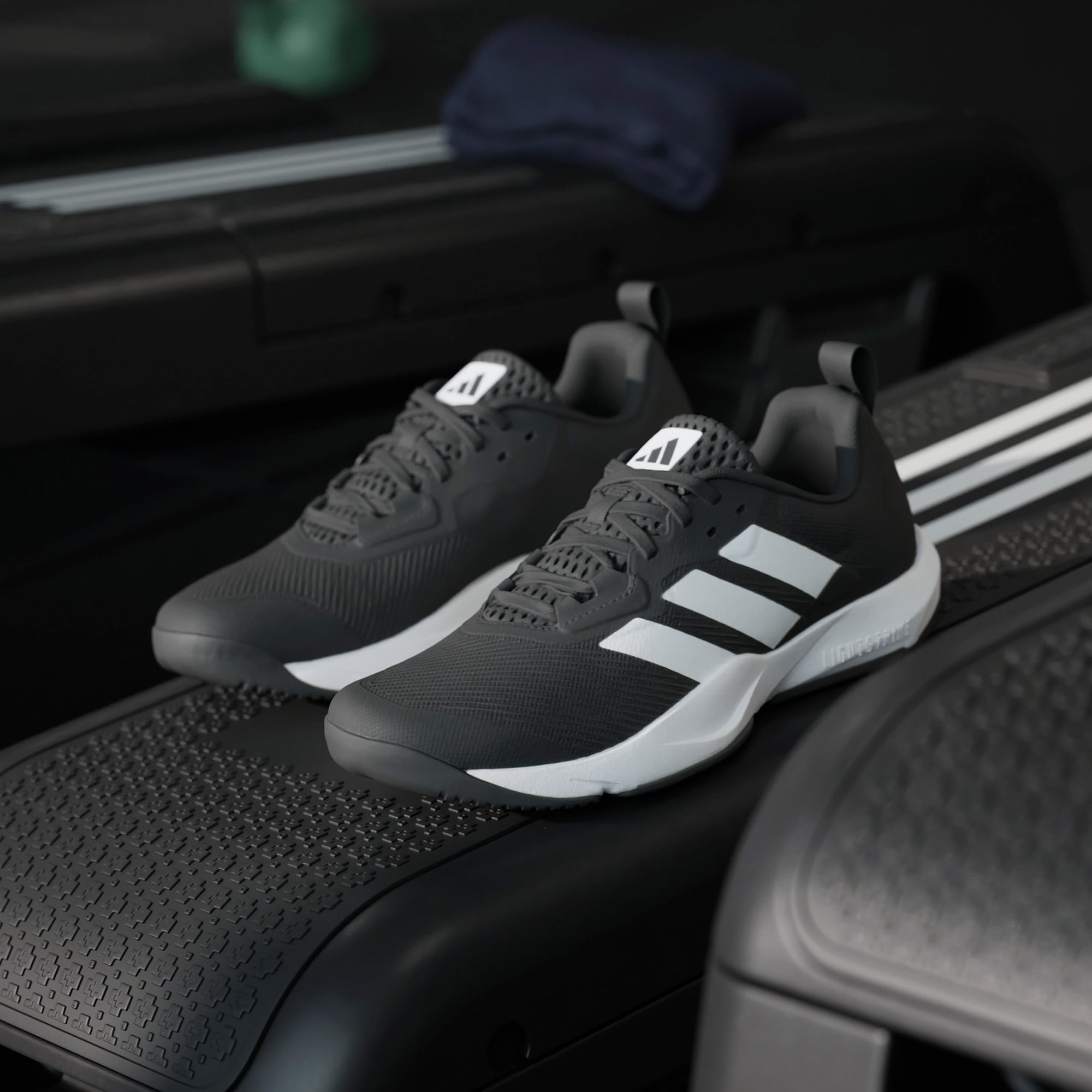 adidas Rapidmove 2 Erkek Siyah Antrenman Ayakkabısı