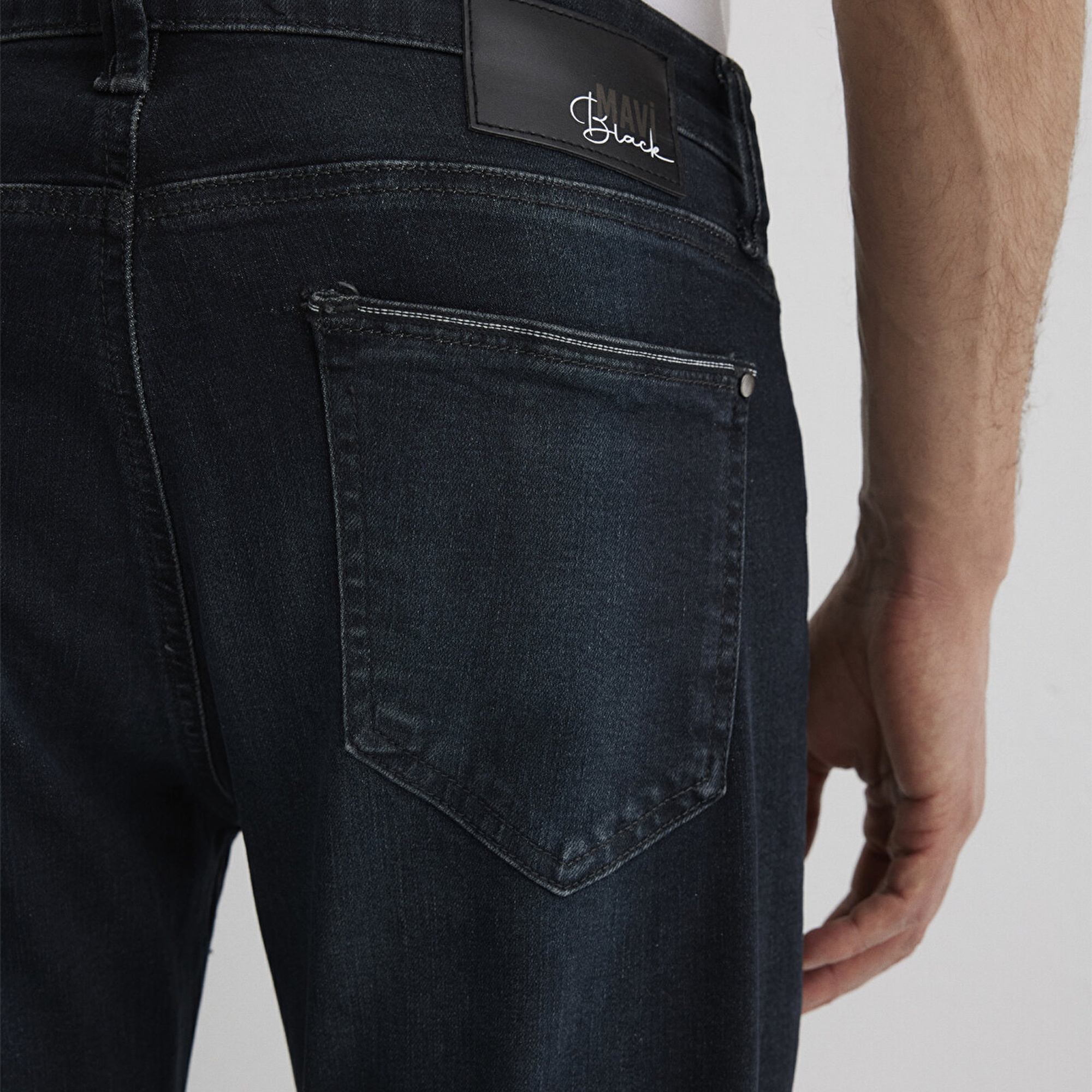 Mavi Marcus Lux Black Puslu Koyu Mavi Jean Pantolon 0035188545