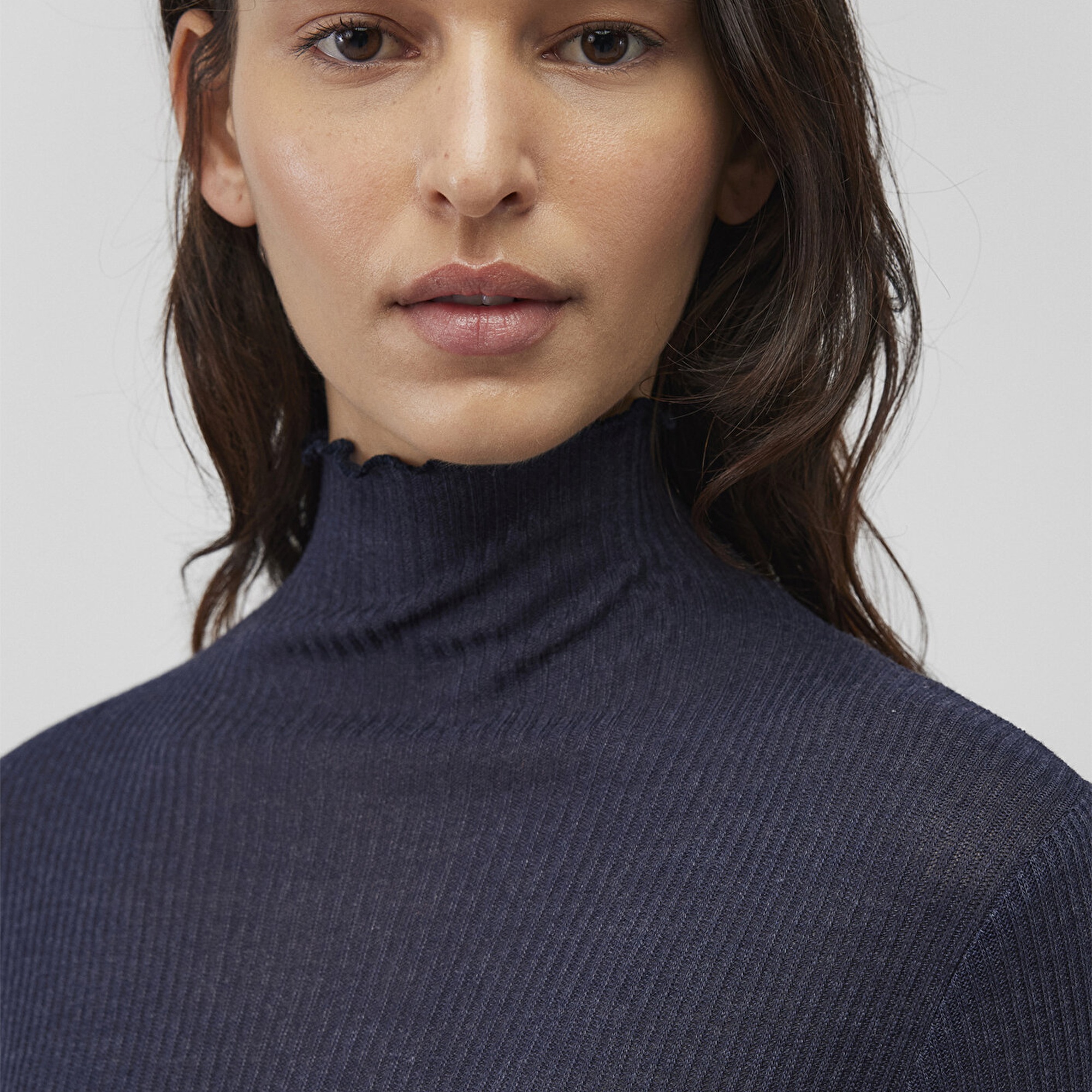 Mavi Dik Yaka Yarı Transparan Lacivert Tişört Fitted / Vücuda Oturan Kesim 1612780-70489