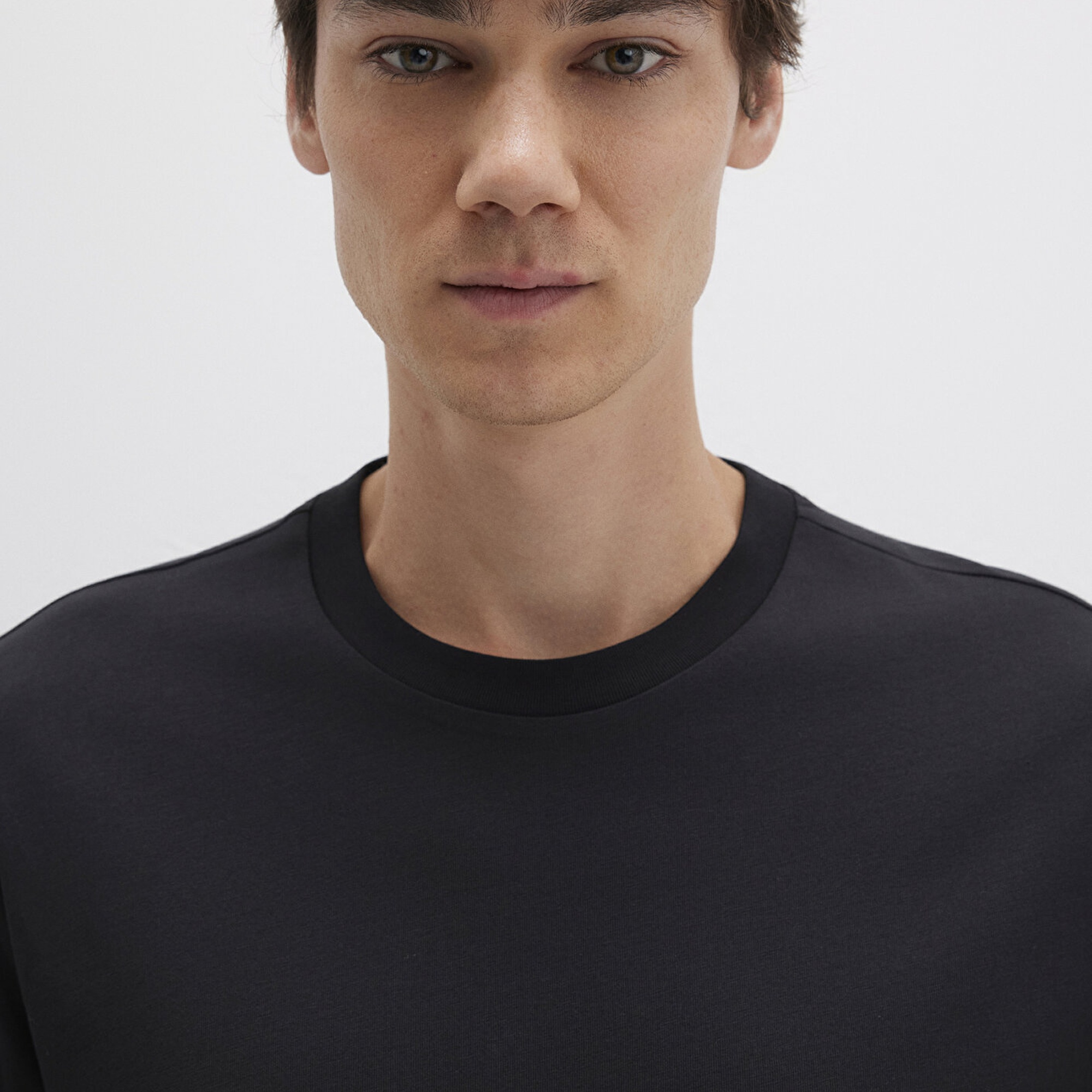 Mavi Etiket Detaylı Siyah Basic Tişört Loose Fit / Bol Rahat Kesim 0611824-900