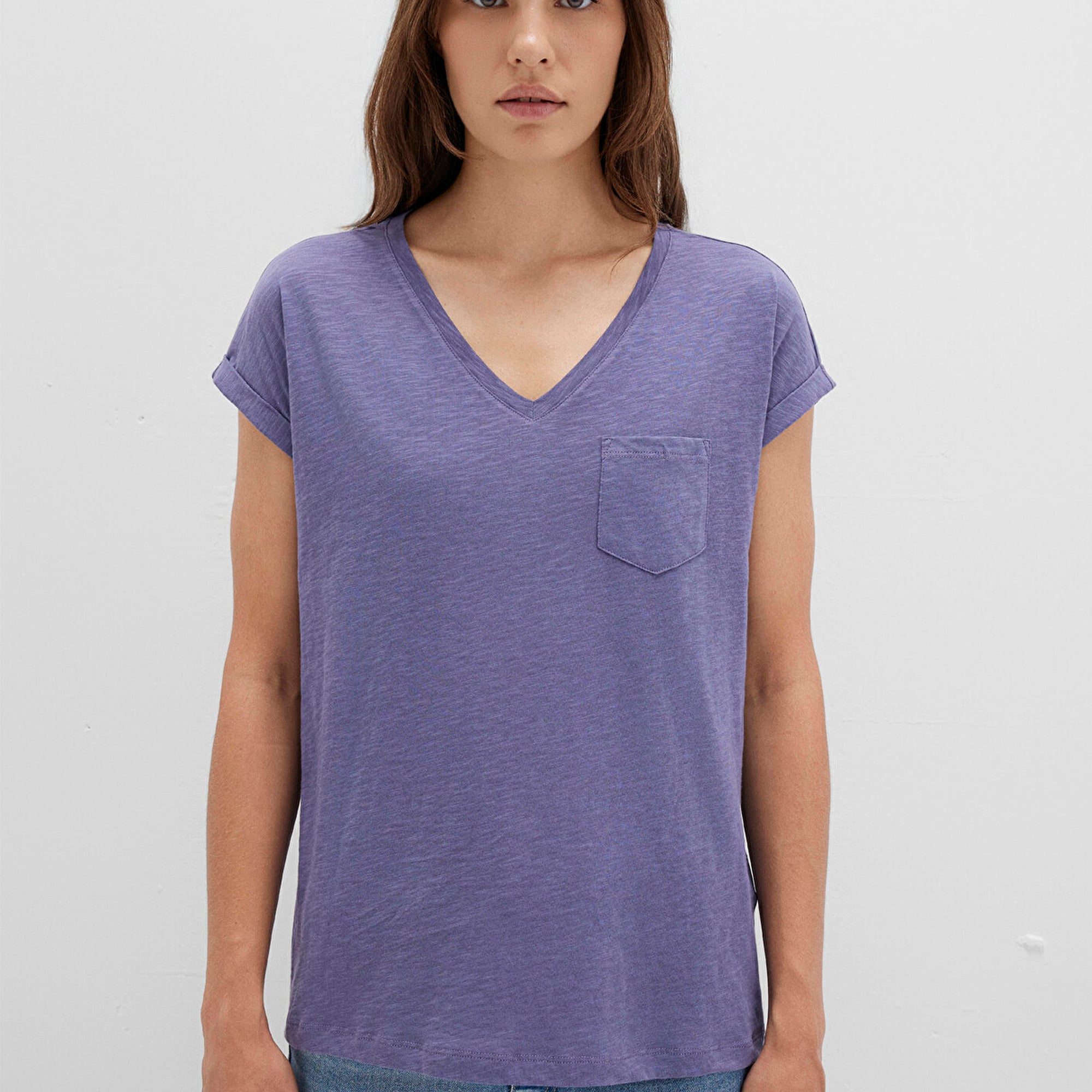 Mavi V Yaka Mor Basic Tişört Loose Fit / Bol Rahat Kesim 1600961-70608