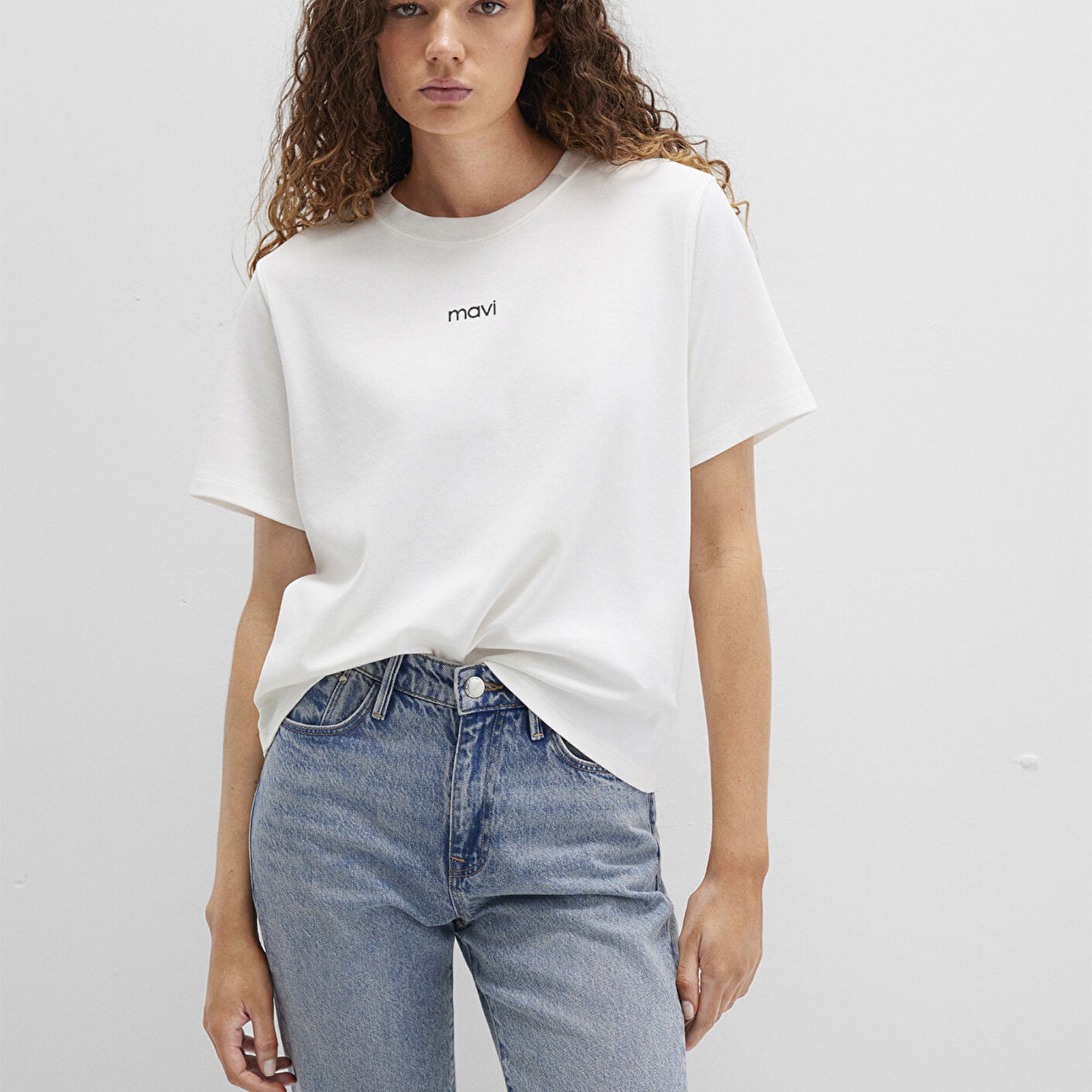 Mavi Mavi Logo Baskılı Beyaz Tişört Loose Fit / Bol Rahat Kesim 1612829-80194