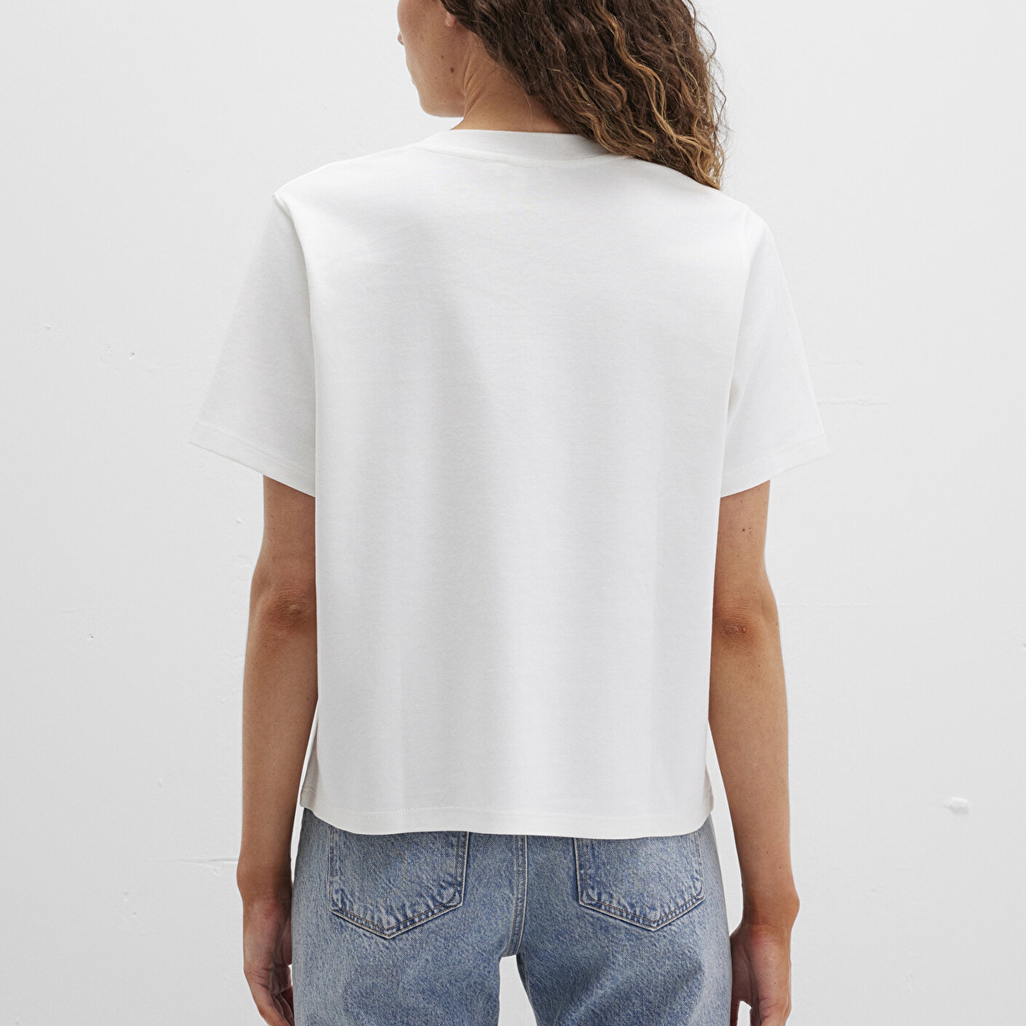 Mavi Mavi Logo Baskılı Beyaz Tişört Loose Fit / Bol Rahat Kesim 1612829-80194