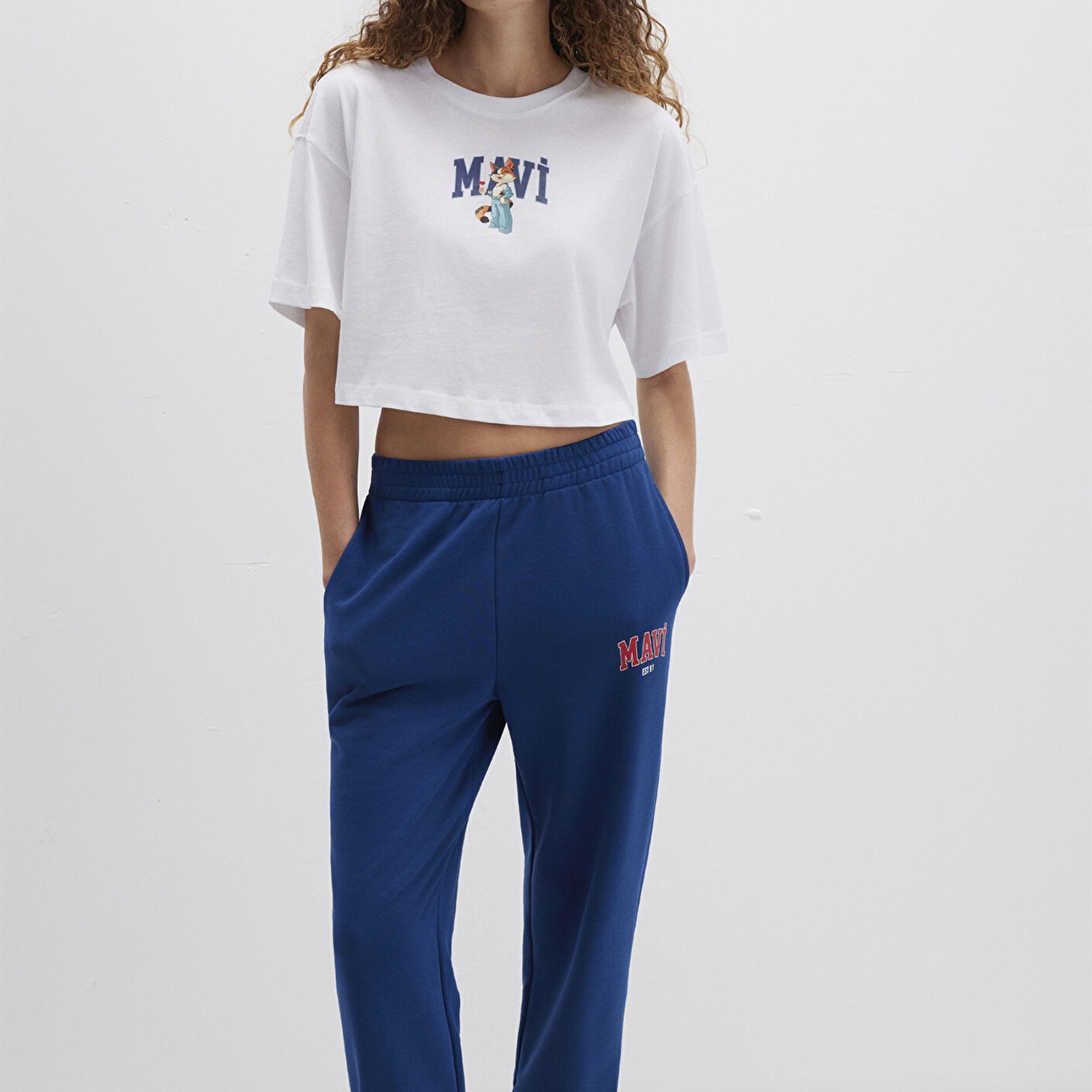 Mavi Kedi Logo Baskılı Beyaz Tişört Crop / Kısa Kesim 1613284-620