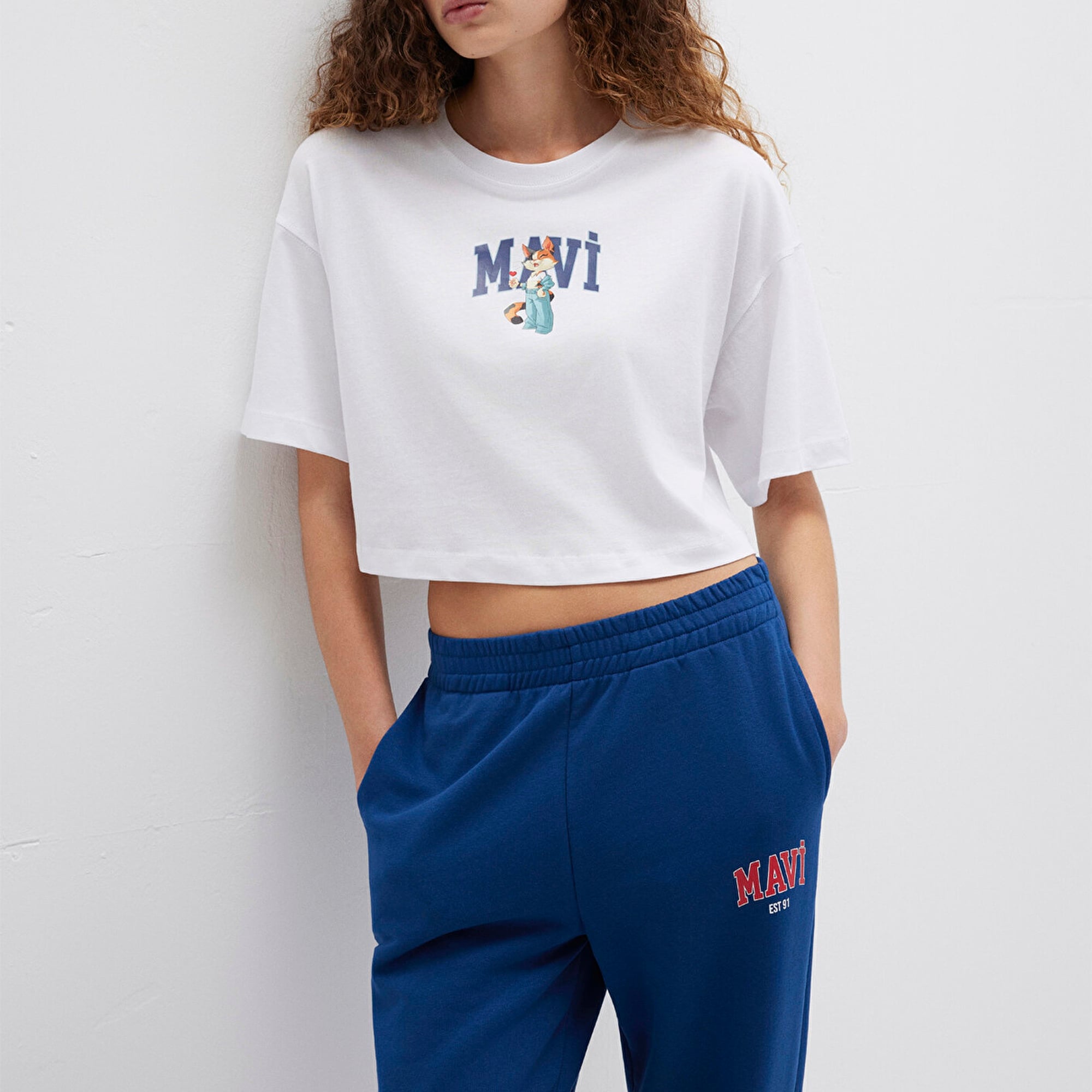 Mavi Kedi Logo Baskılı Beyaz Tişört Crop / Kısa Kesim 1613284-620
