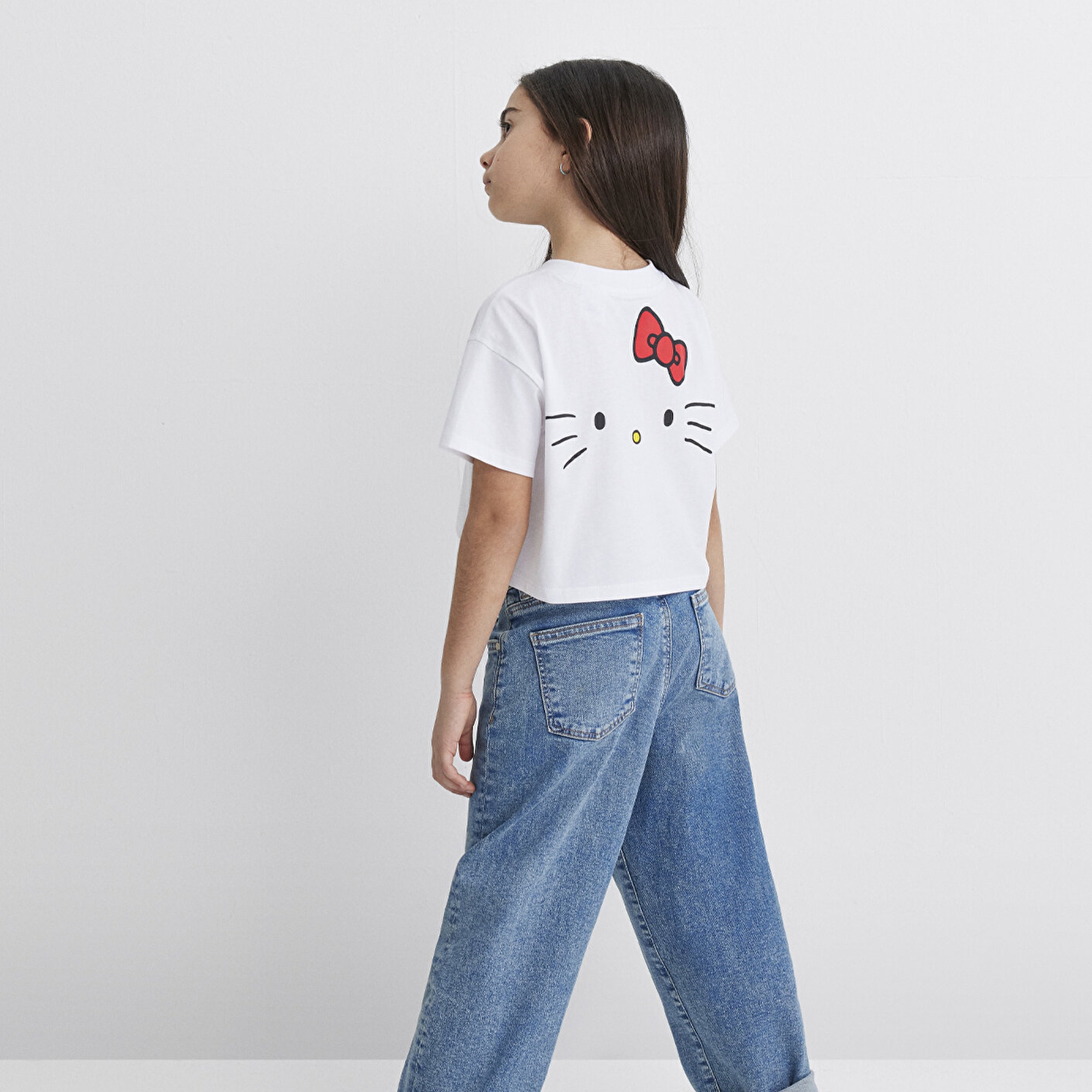 Mavi Hello Kitty Baskılı Beyaz Tişört Loose Fit / Bol Rahat Kesim 7610307-620