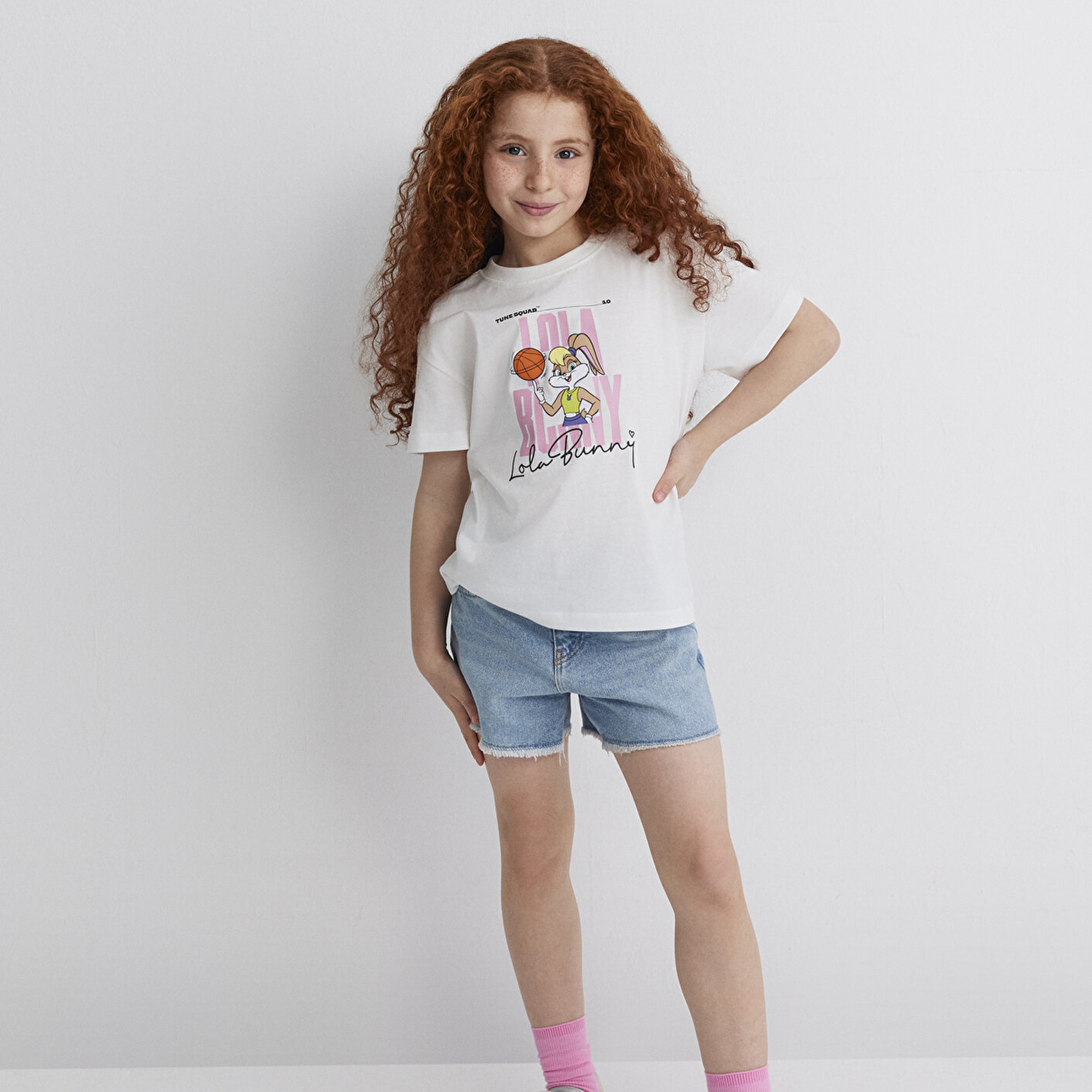 Mavi Lola Bunny Baskılı Ekru Tişört Loose Fit / Bol Rahat Kesim 7610289-70057