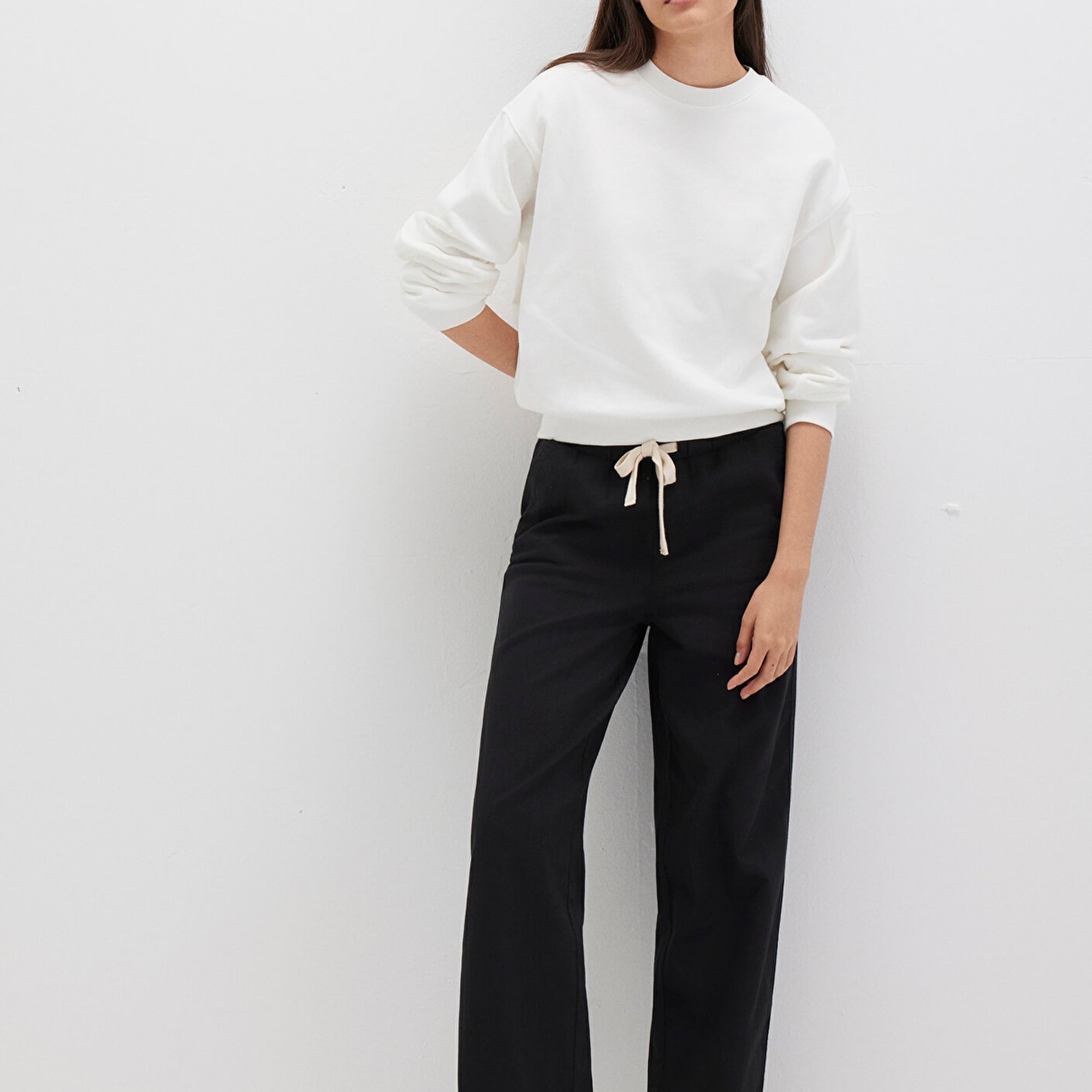 Mavi Beli Bağcıklı Siyah  Pantolon 1010945-900