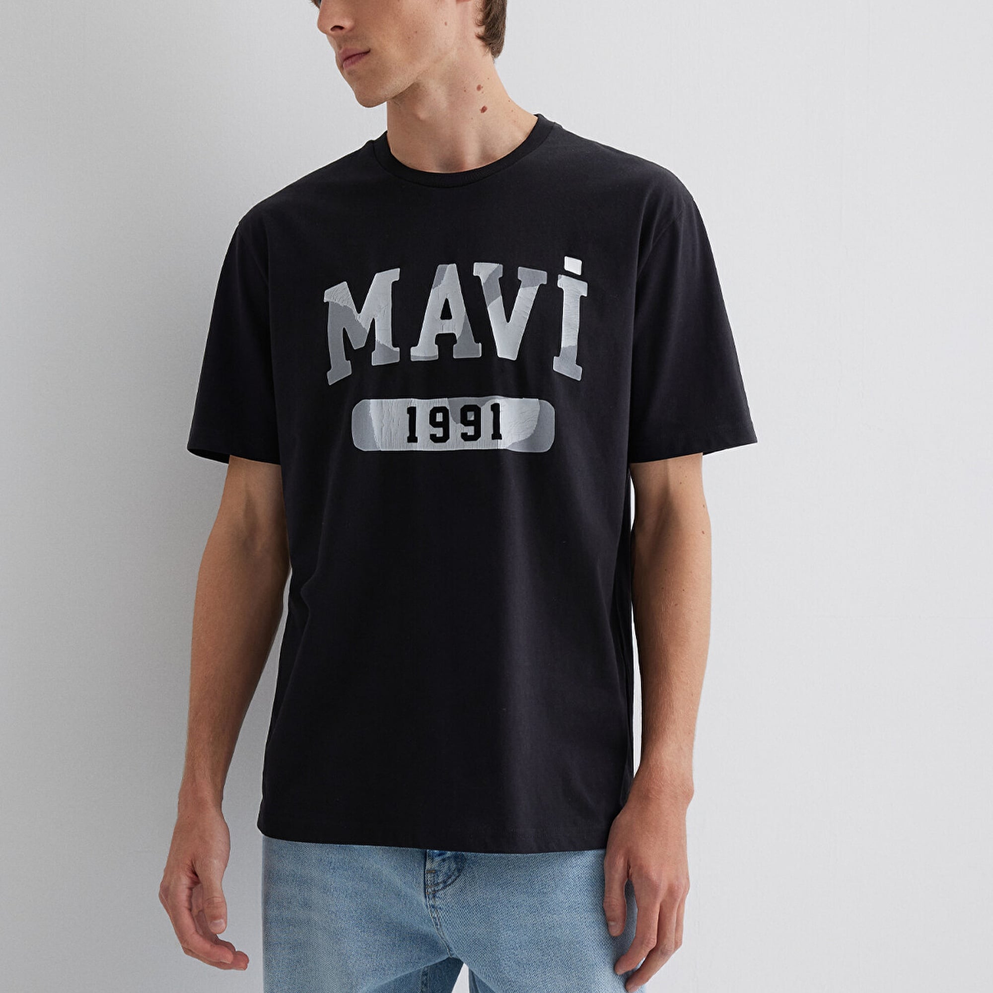 Mavi 1991 Baskılı Siyah Tişört Loose Fit / Bol Rahat Kesim 0612573-900