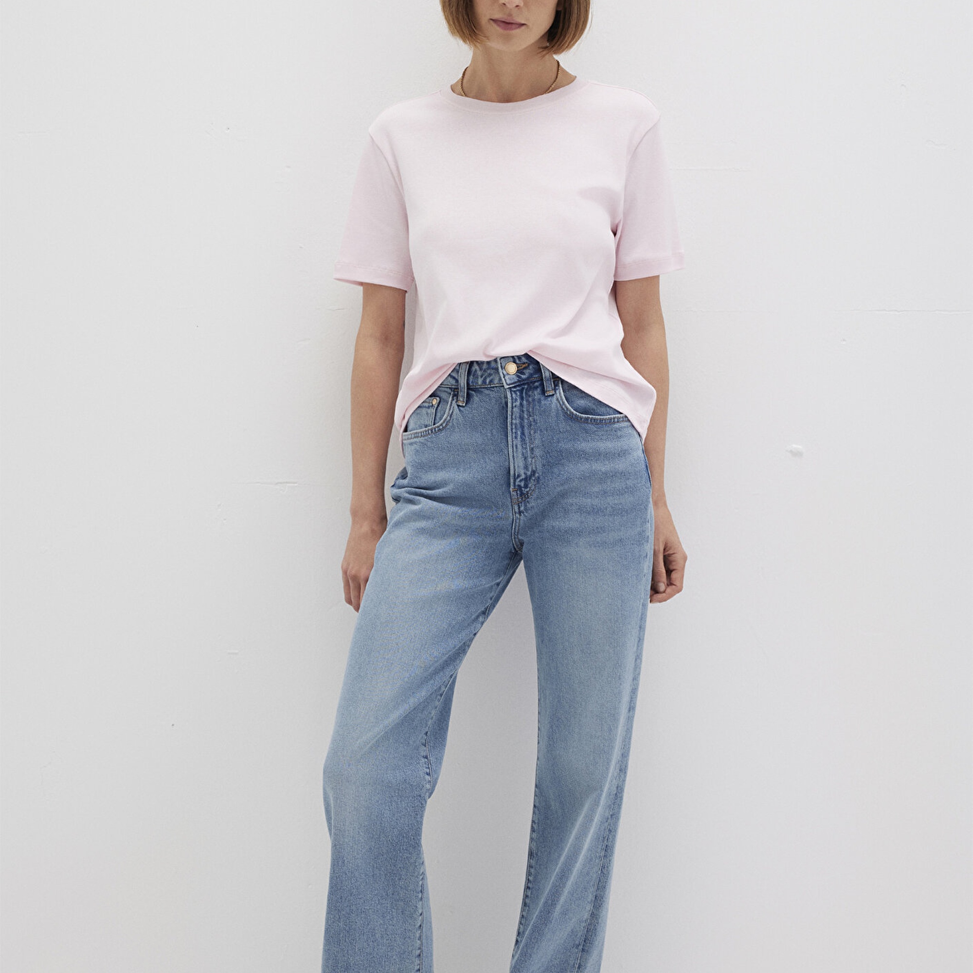 Mavi Pembe Basic Tişört Semi Slim Fit / Yarı Dar Kesim 1612916-89200