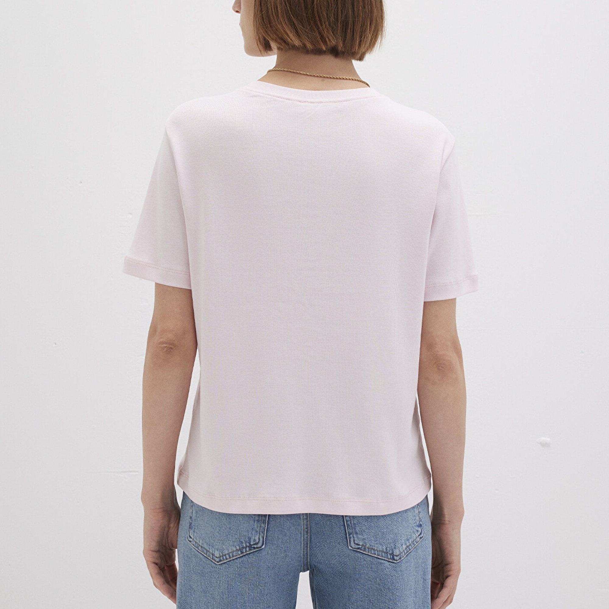 Mavi Pembe Basic Tişört Semi Slim Fit / Yarı Dar Kesim 1612916-89200