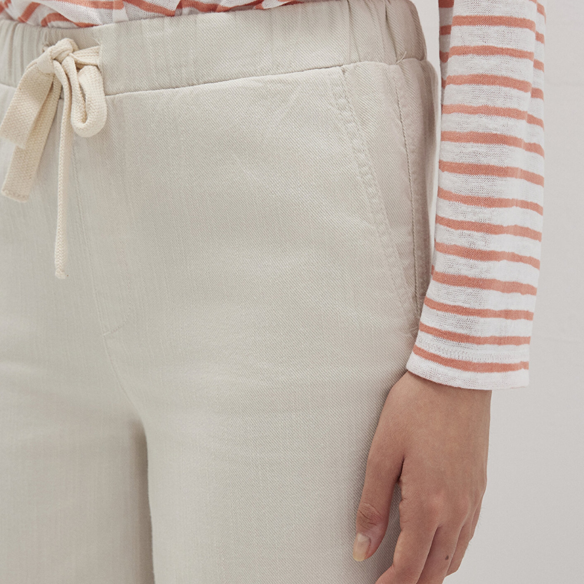 Mavi Beli Bağcıklı Bej Pantolon 1010945-35043