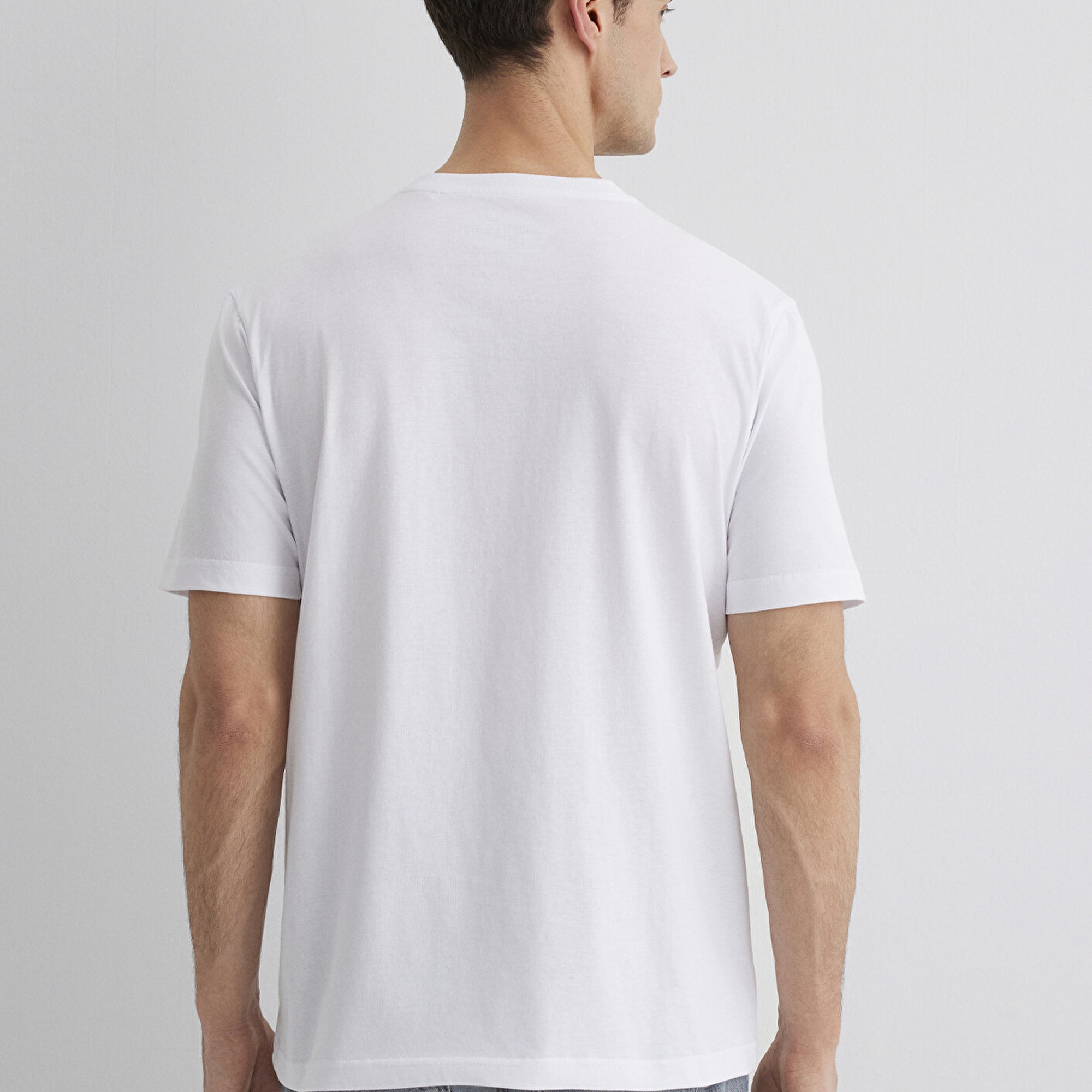 Mavi Baskılı Beyaz Tişört Regular Fit / Normal Kesim 0612998-620