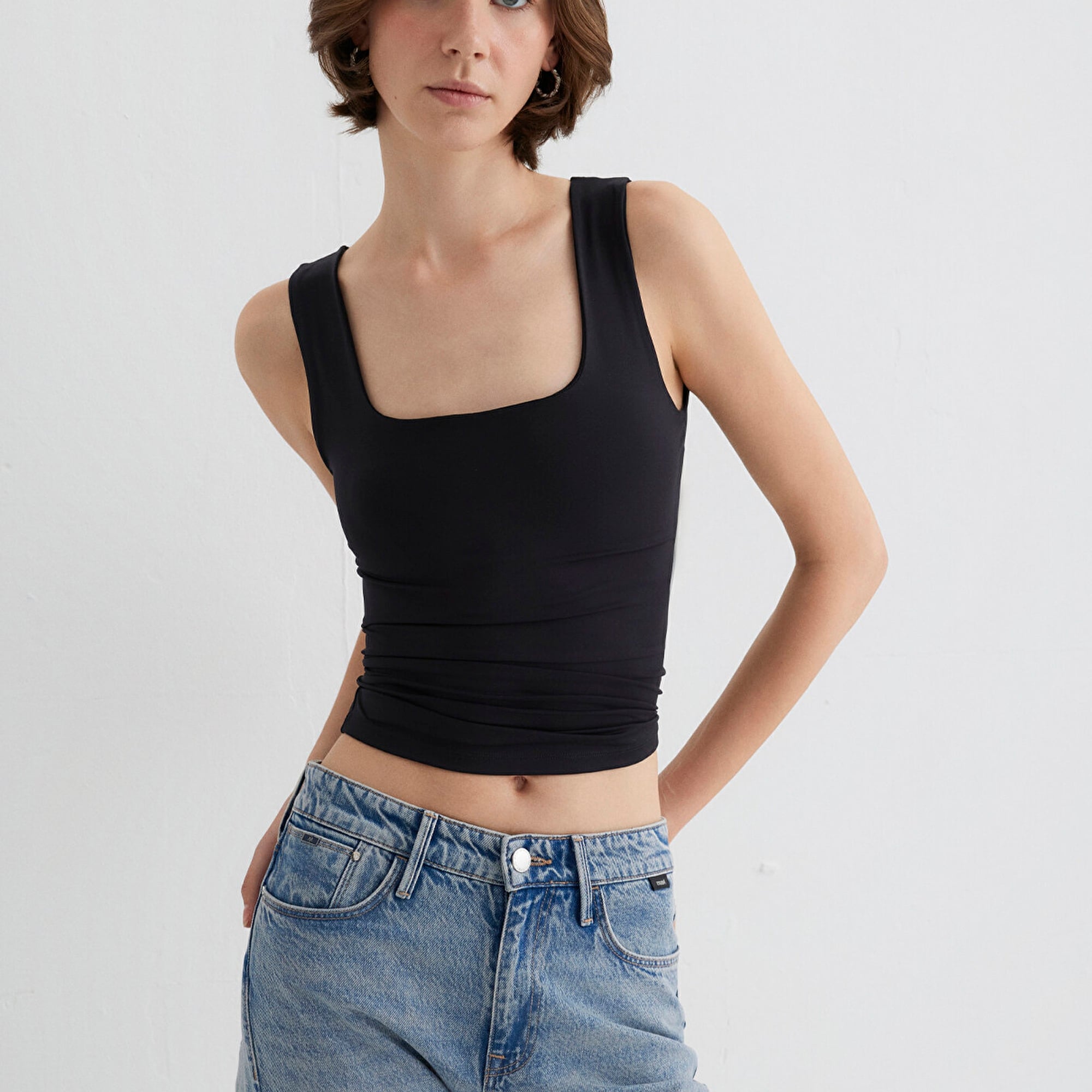 Mavi Kare Yaka Siyah Poliamid Atlet Fitted / Vücuda Oturan Kesim 1613498-900