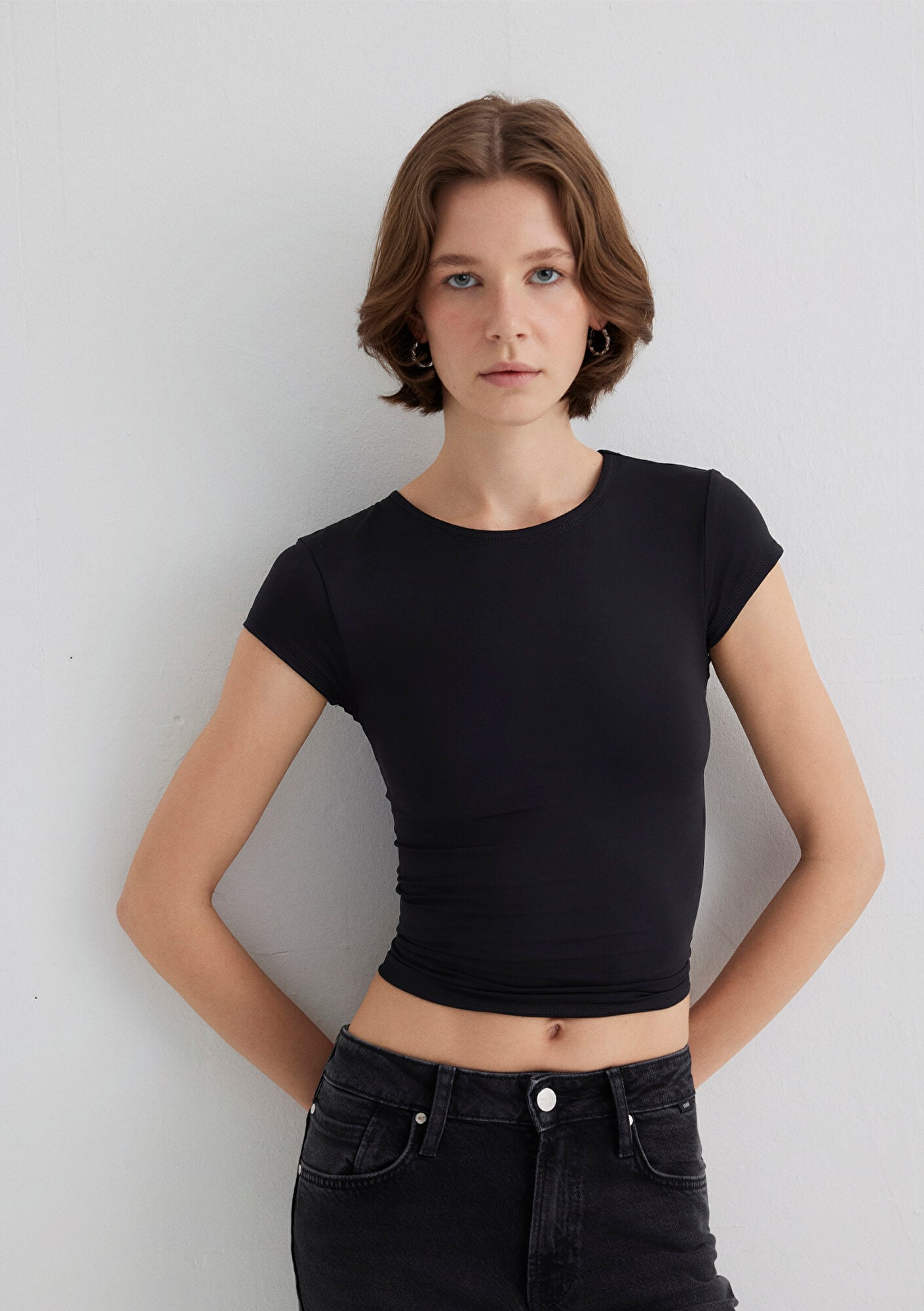  Mavi Siyah Poliamid Tişört Fitted / Vücuda Oturan Kesim 1613500-900