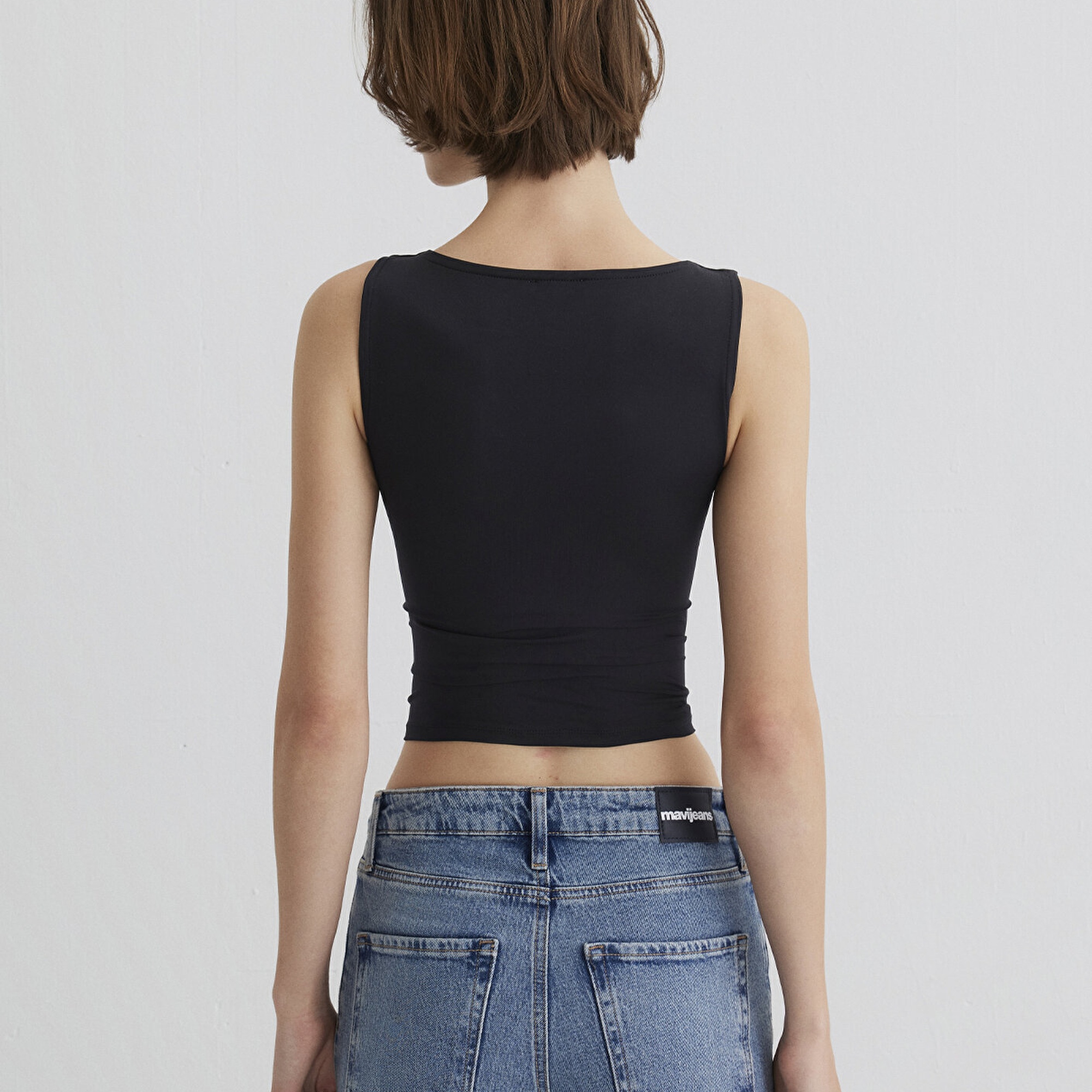 Mavi Kayık Yaka Siyah Poliamid Top Fitted / Vücuda Oturan Kesim 1613497-900