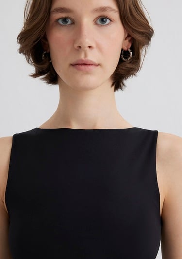  Mavi Kayık Yaka Siyah Poliamid Top Fitted / Vücuda Oturan Kesim 1613497-900