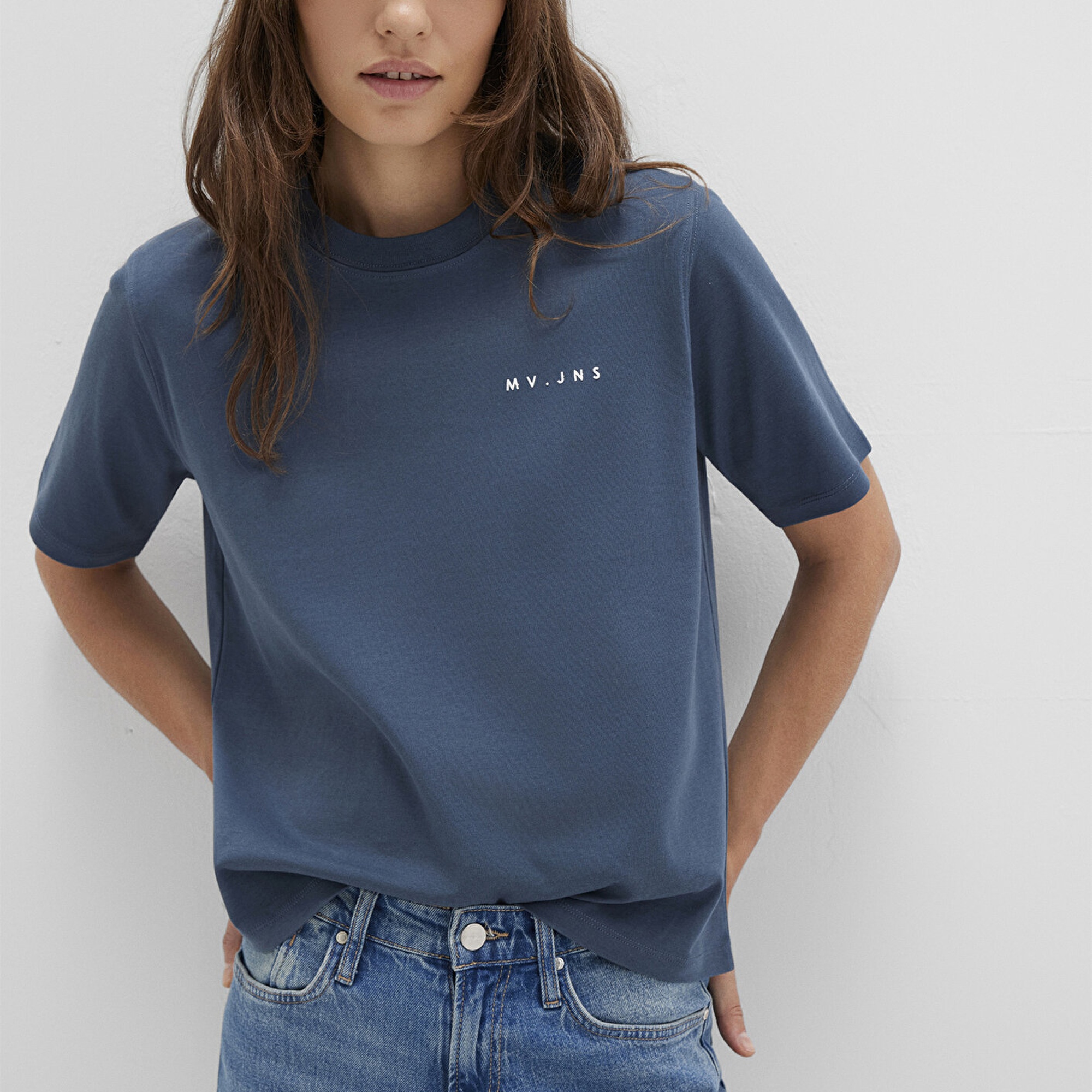 Mavi MV Baskılı İnterlok Lacivert Tişört Regular Fit / Normal Kesim 1613148-70500