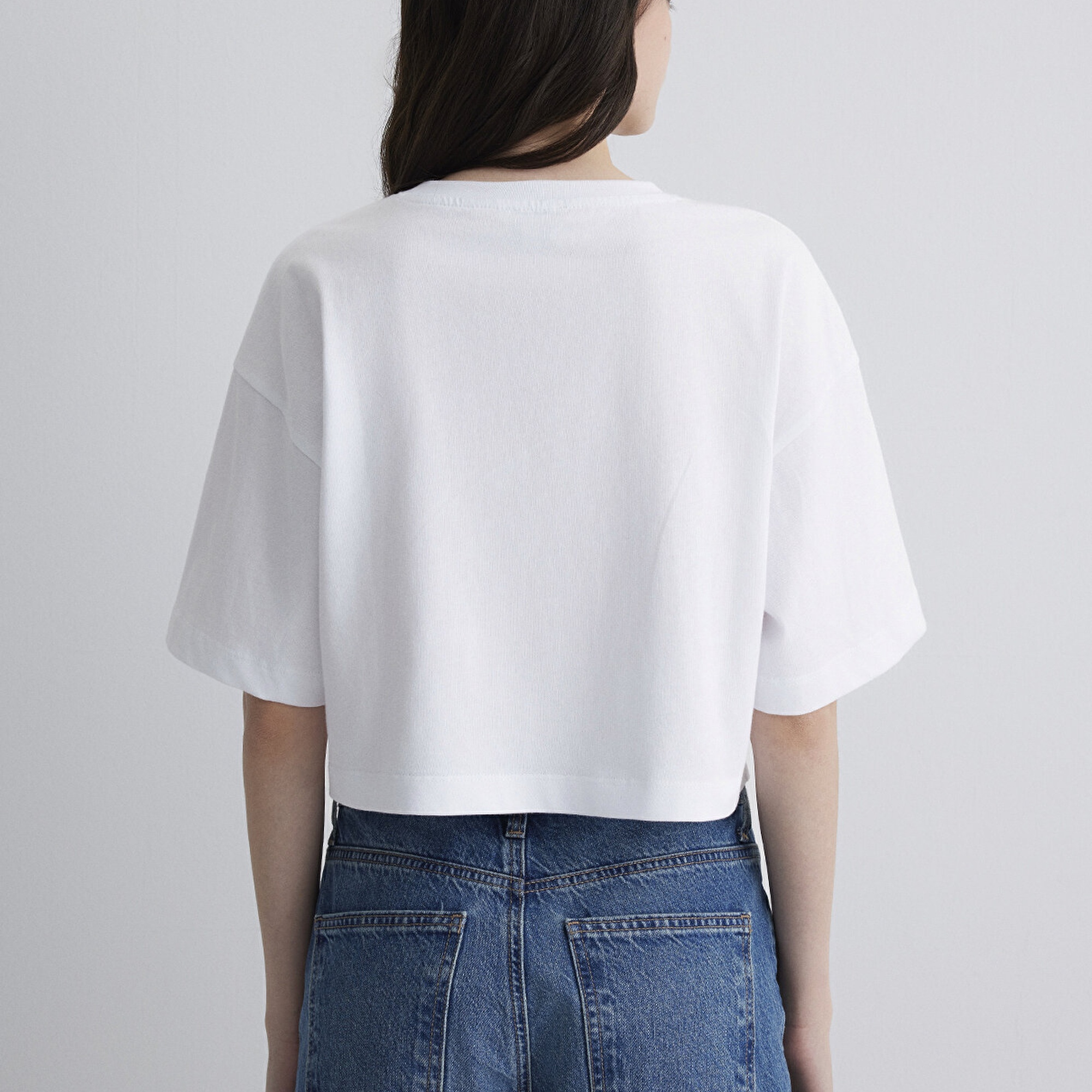 Mavi Kedi Baskılı Beyaz Tişört Crop / Kısa Kesim 1613098-620