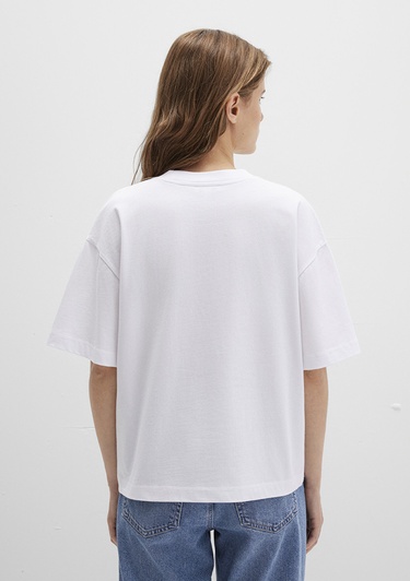  Mavi Mavi Naskışlı Beyaz Basic Tişört Loose Fit / Bol Rahat Kesim 1613225-620