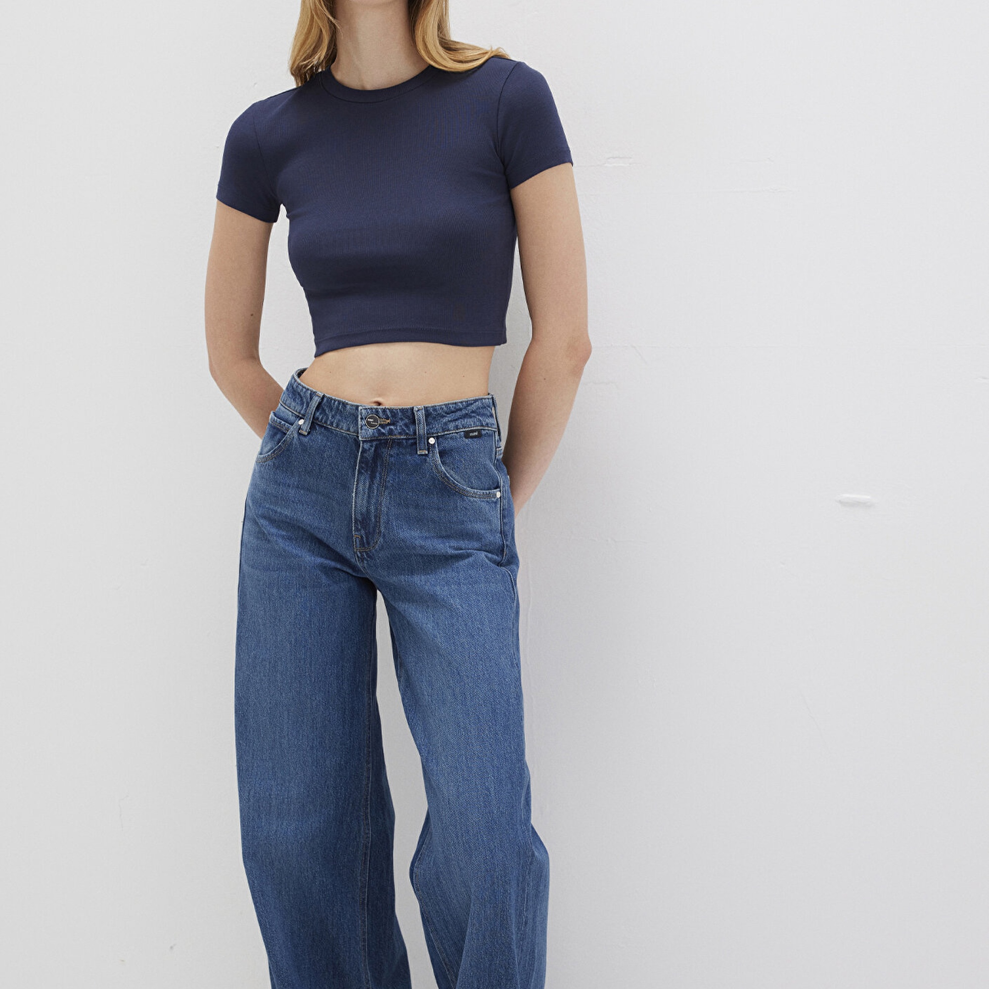 Mavi Lacivert Basic Crop Tişört Crop / Kısa Kesim 1600814-85315