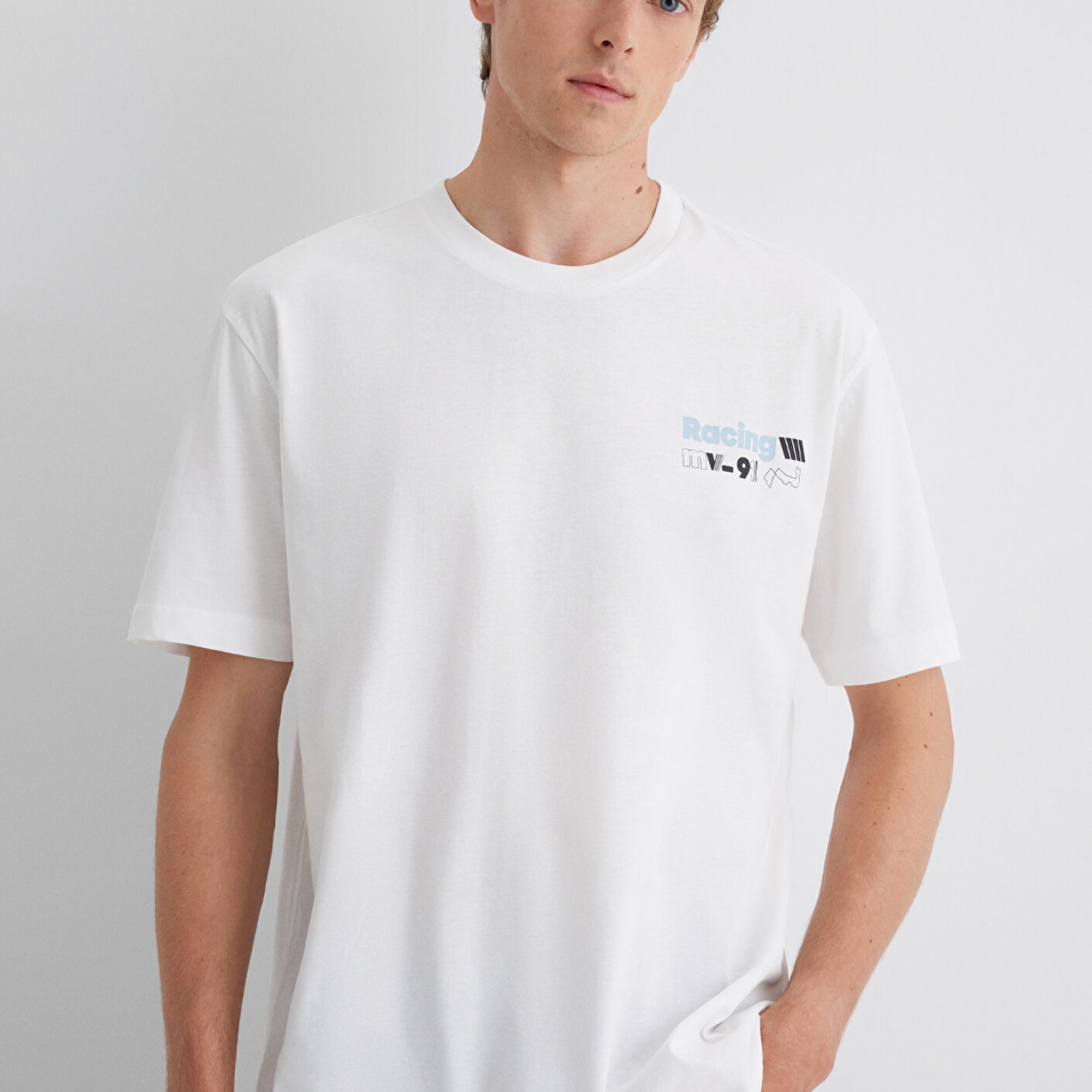 Mavi Baskılı Ekru Tişört Loose Fit / Bol Rahat Kesim 0613033-70057