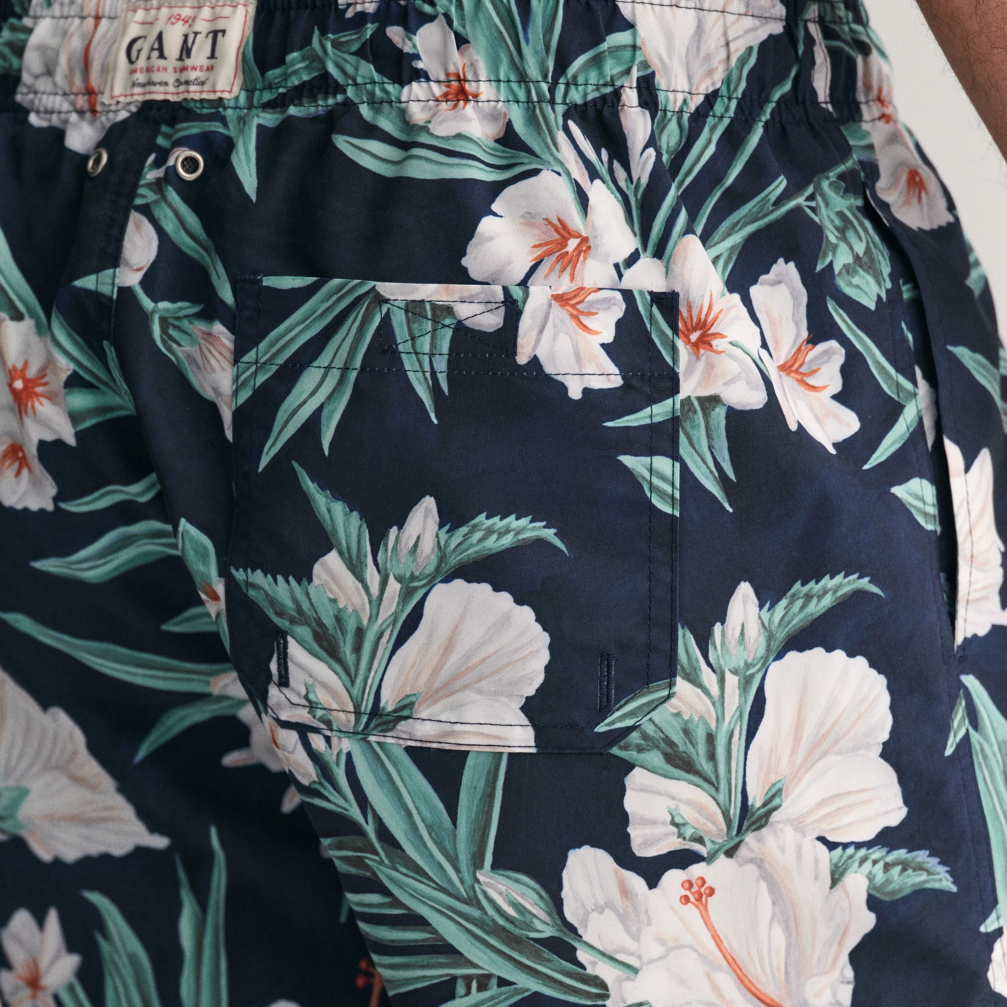 GANT Erkek Lacivert Regular Fit Desenli Mayo Şort