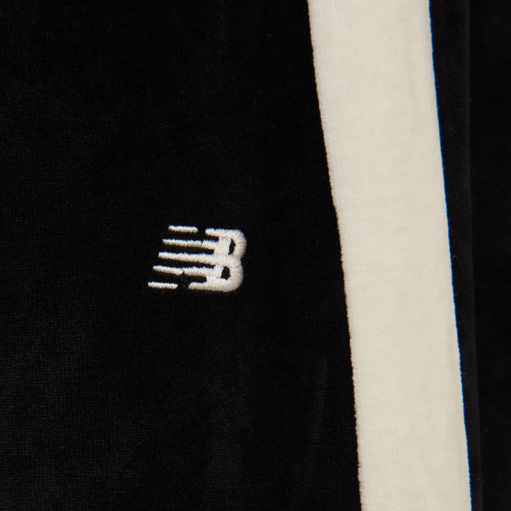 New Balance Lifestyle WNP3506 Kadın Siyah Eşofman Altı