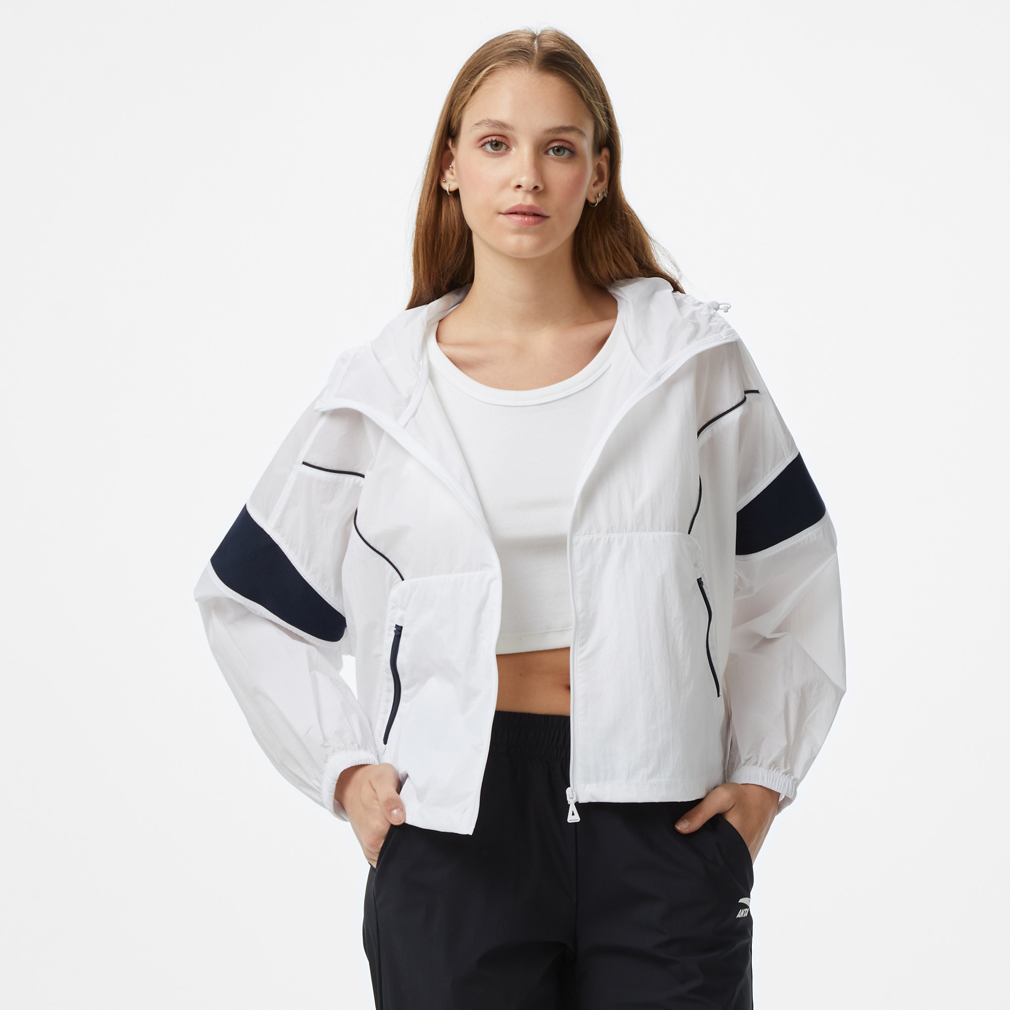 Anta Sports Kadın Beyaz Eşofman Üstü