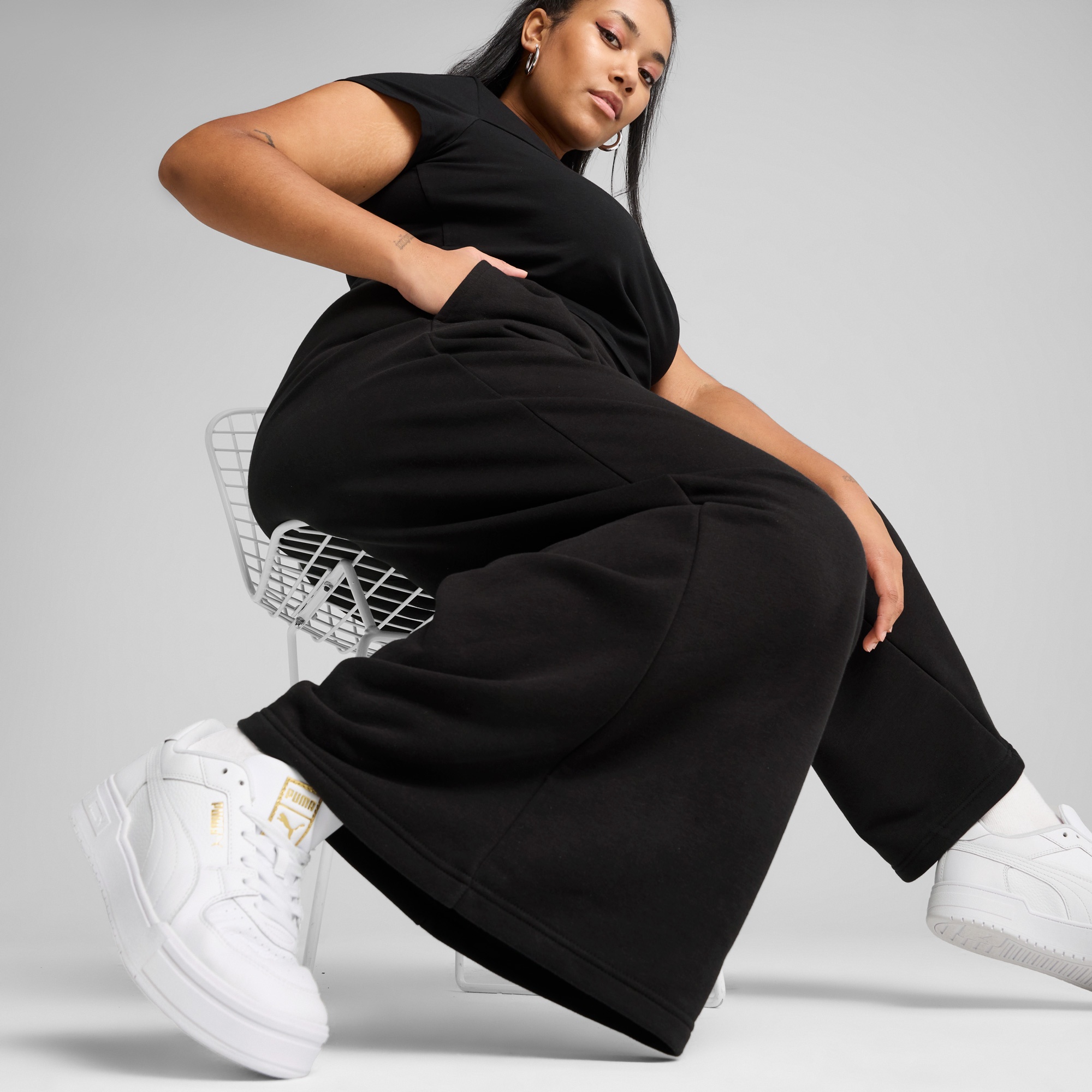 Puma Wardrobe Essentials Relaxed Kadın Siyah Eşofman Altı