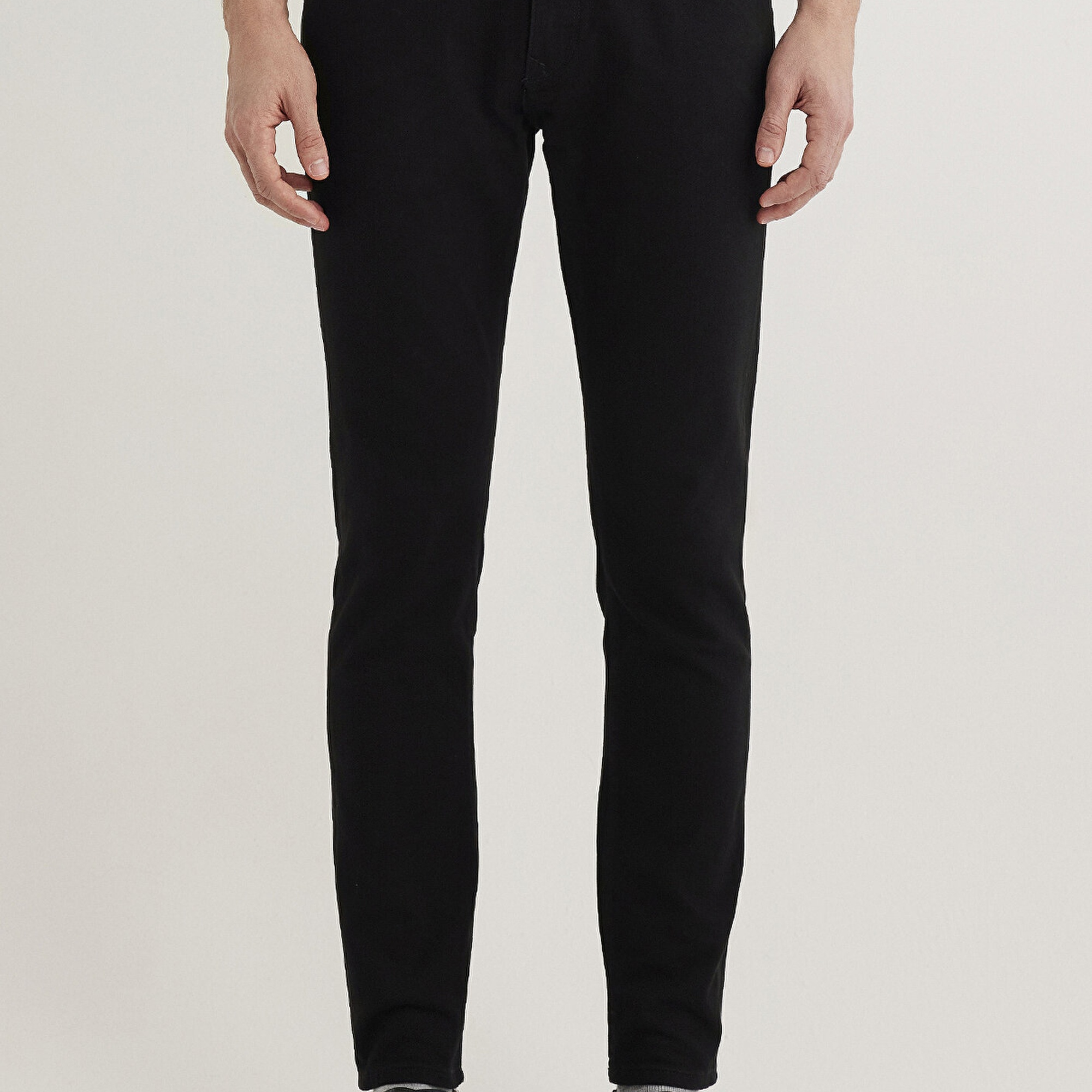 Mavi James Siyah Comfort Jean Pantolon 0042423313