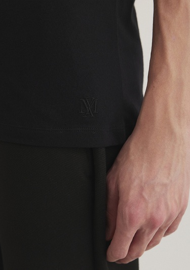  Mavi Dikişli Cep Detaylı Siyah Tişört Fitted / Vücuda Oturan Kesim 062772-26341