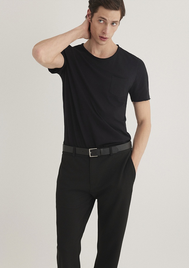  Mavi Dikişli Cep Detaylı Siyah Tişört Fitted / Vücuda Oturan Kesim 062772-26341