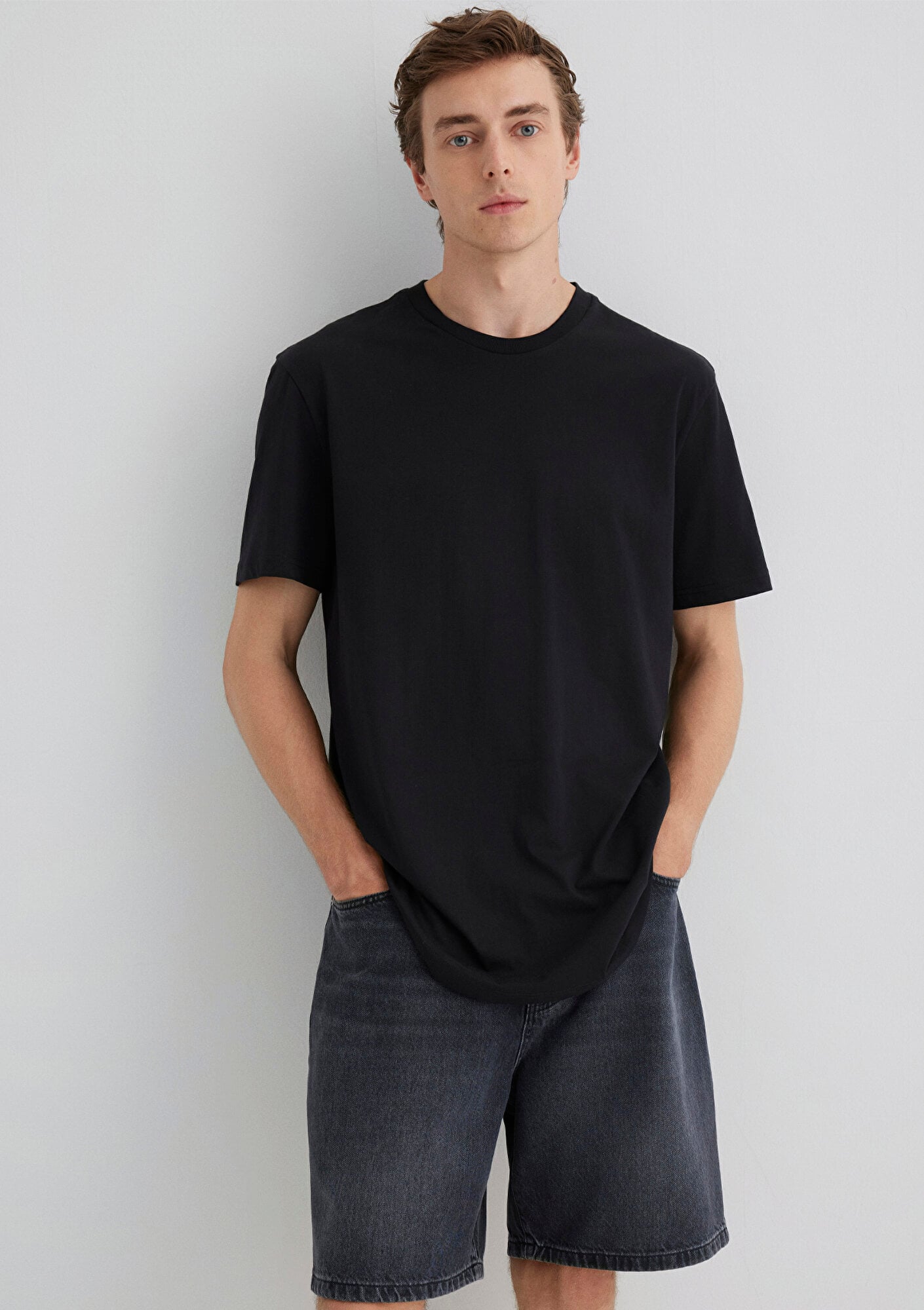  Mavi Siyah Basic Tişört Slim Long Fit / Slim Uzun Kesim 067082-900