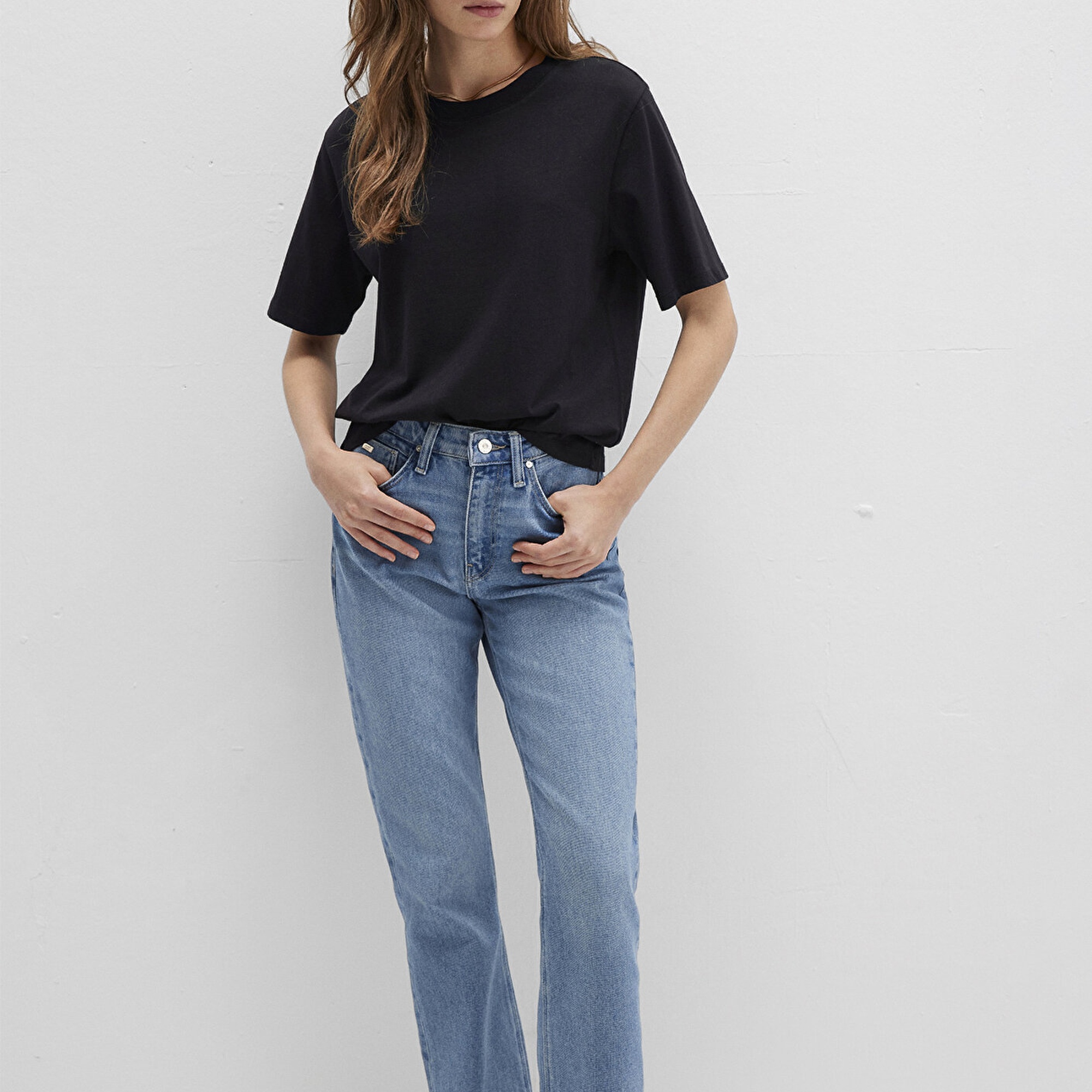 Mavi Bisiklet Yaka Siyah Basic Tişört Regular Fit / Normal Kesim 1600955-900