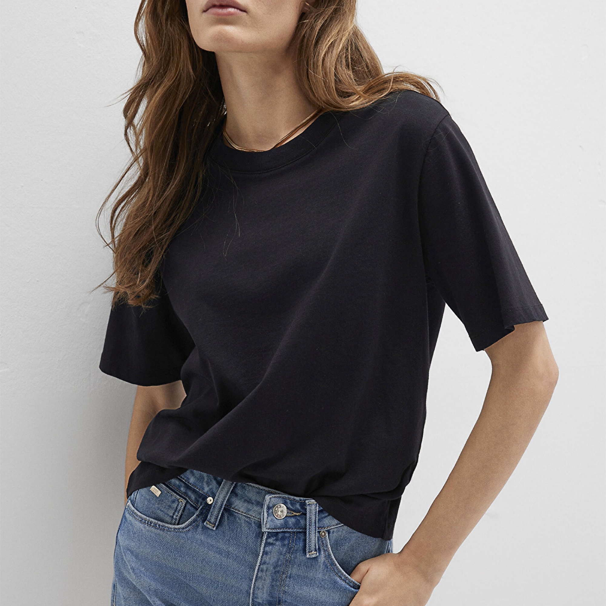 Mavi Bisiklet Yaka Siyah Basic Tişört Regular Fit / Normal Kesim 1600955-900